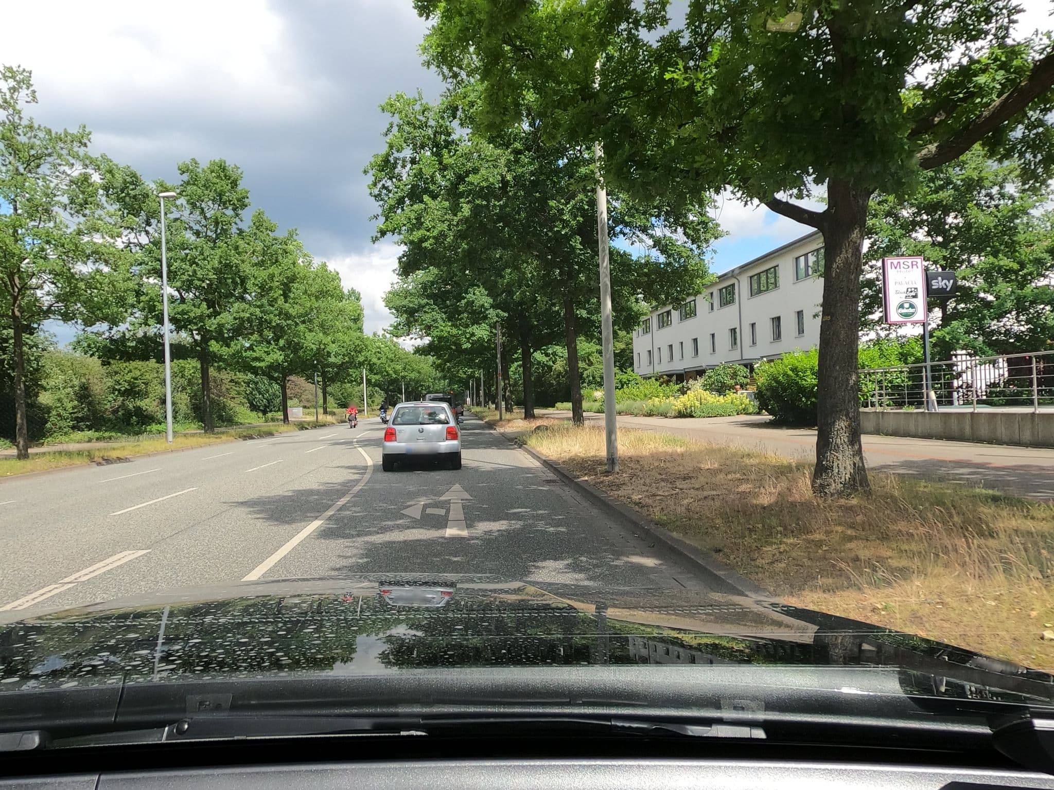 Street view near MSR Hotel Hannover, Heideviertel — © skjall (CC BY-SA · Mapillary)