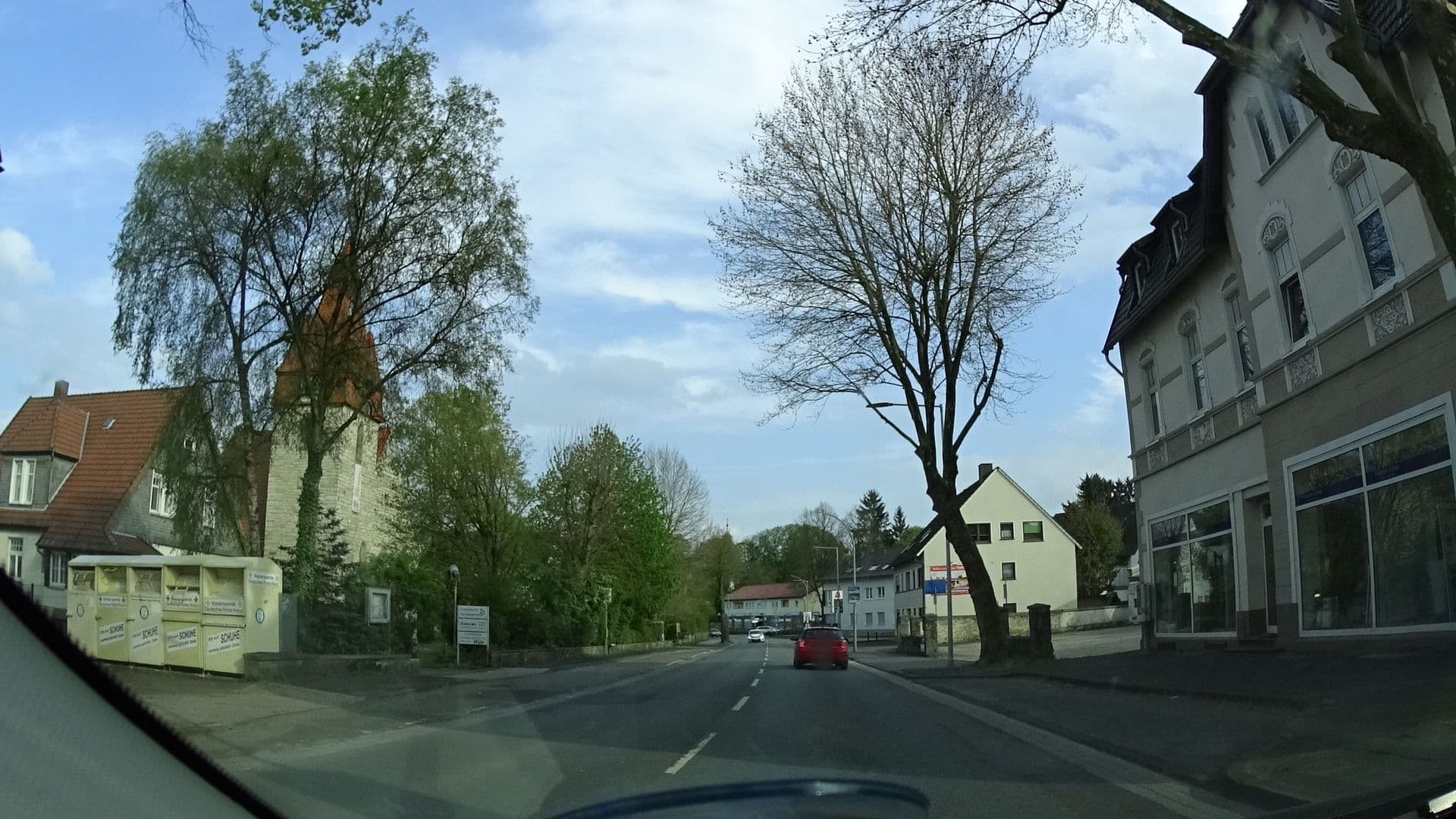 Street view near Kretzer Hotel-Restaurant, Büren — © mse29 (CC BY-SA · Mapillary)