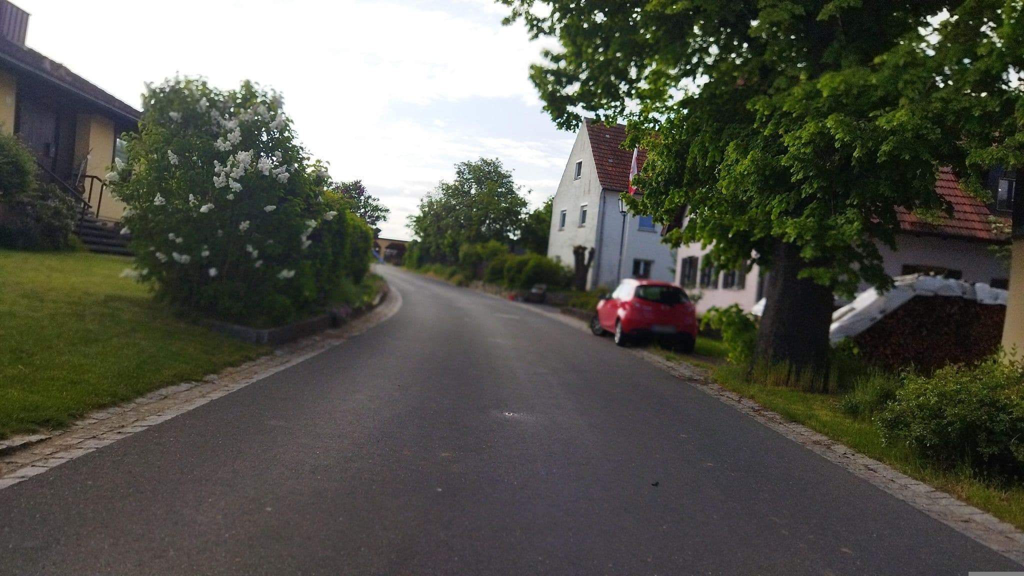 Street view near Gasthaus & Pension Zur Linde, Burgkunstadt — © changchun1 (CC BY-SA · Mapillary)