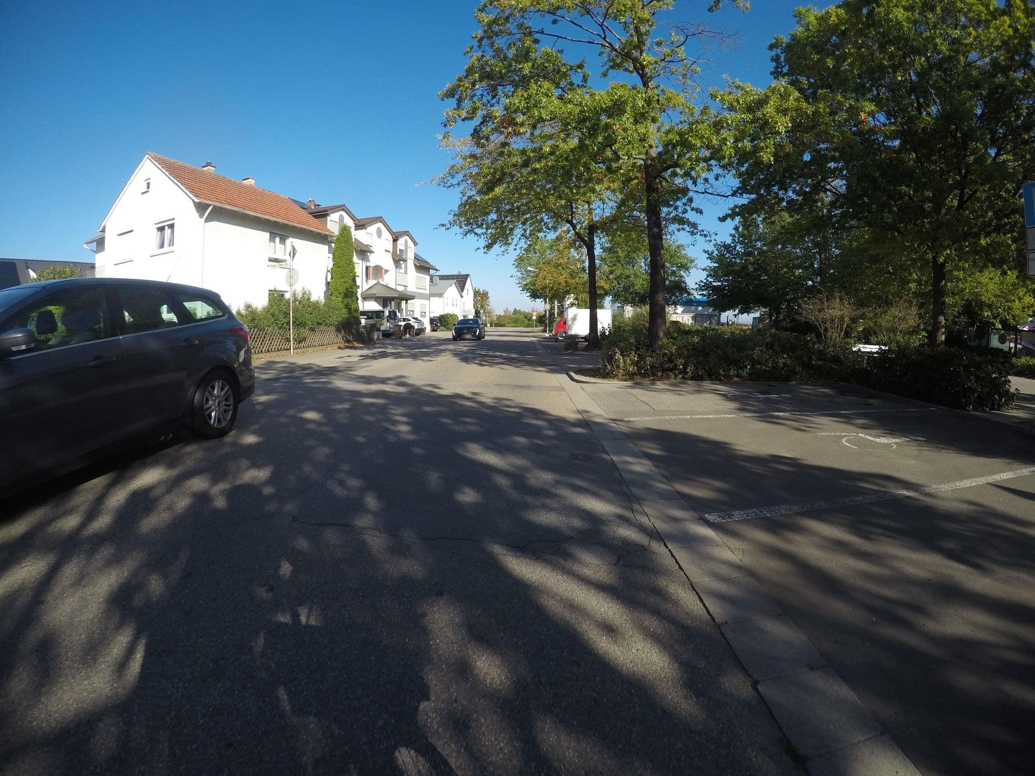 Street view near Hotel Am Waldschwimmbad, Bürstadt — © mfa (CC BY-SA · Mapillary)
