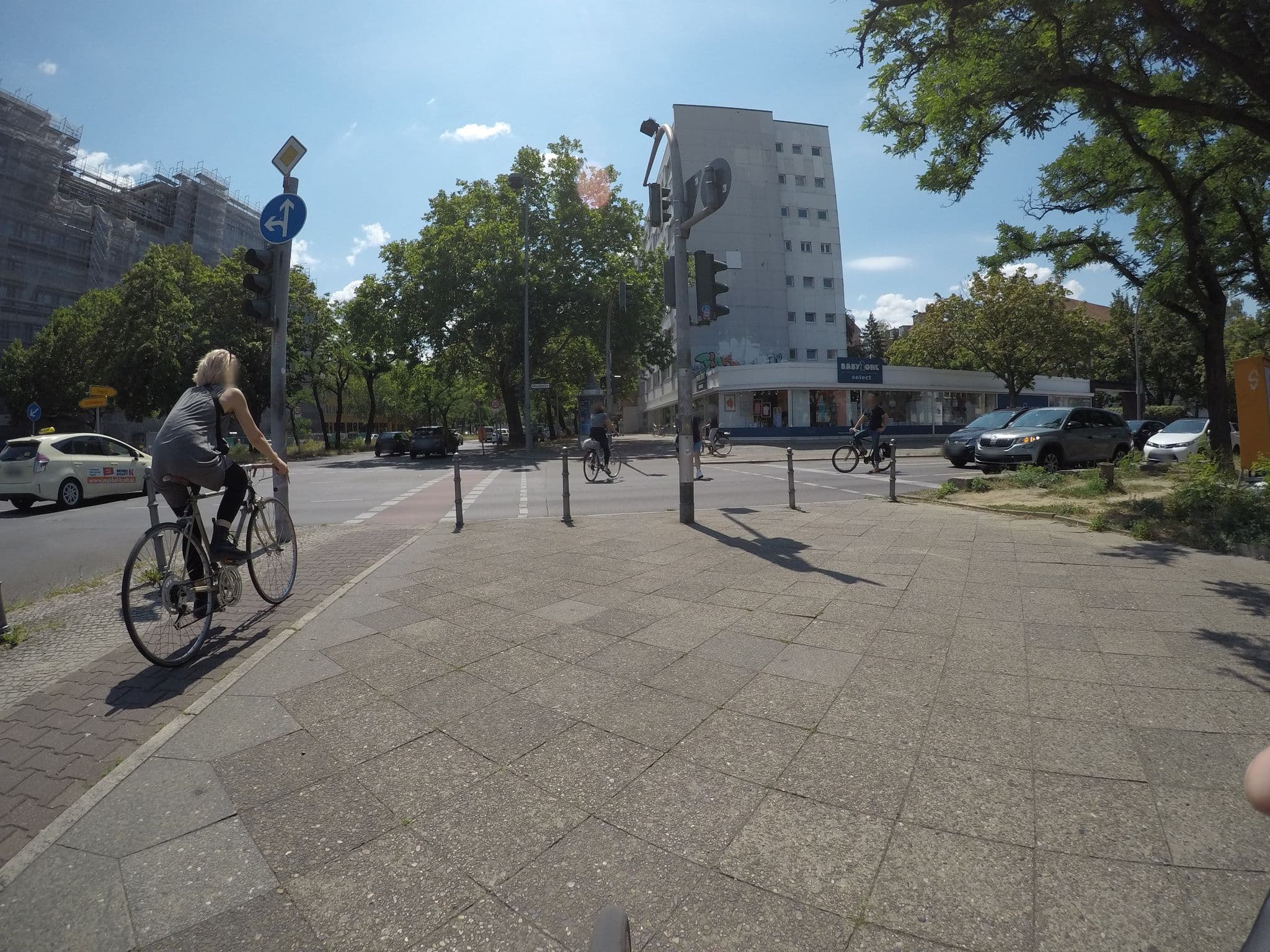 Street view near Premier Inn Berlin Kurfürstendamm Hotel, Schöneberg — © kartonage (CC BY-SA · Mapillary)