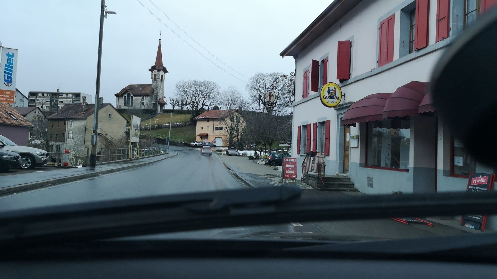 Street view near Hôtel de l'Ours, Restaurant, Sainte-Croix — © globeur (CC BY-SA · Mapillary)
