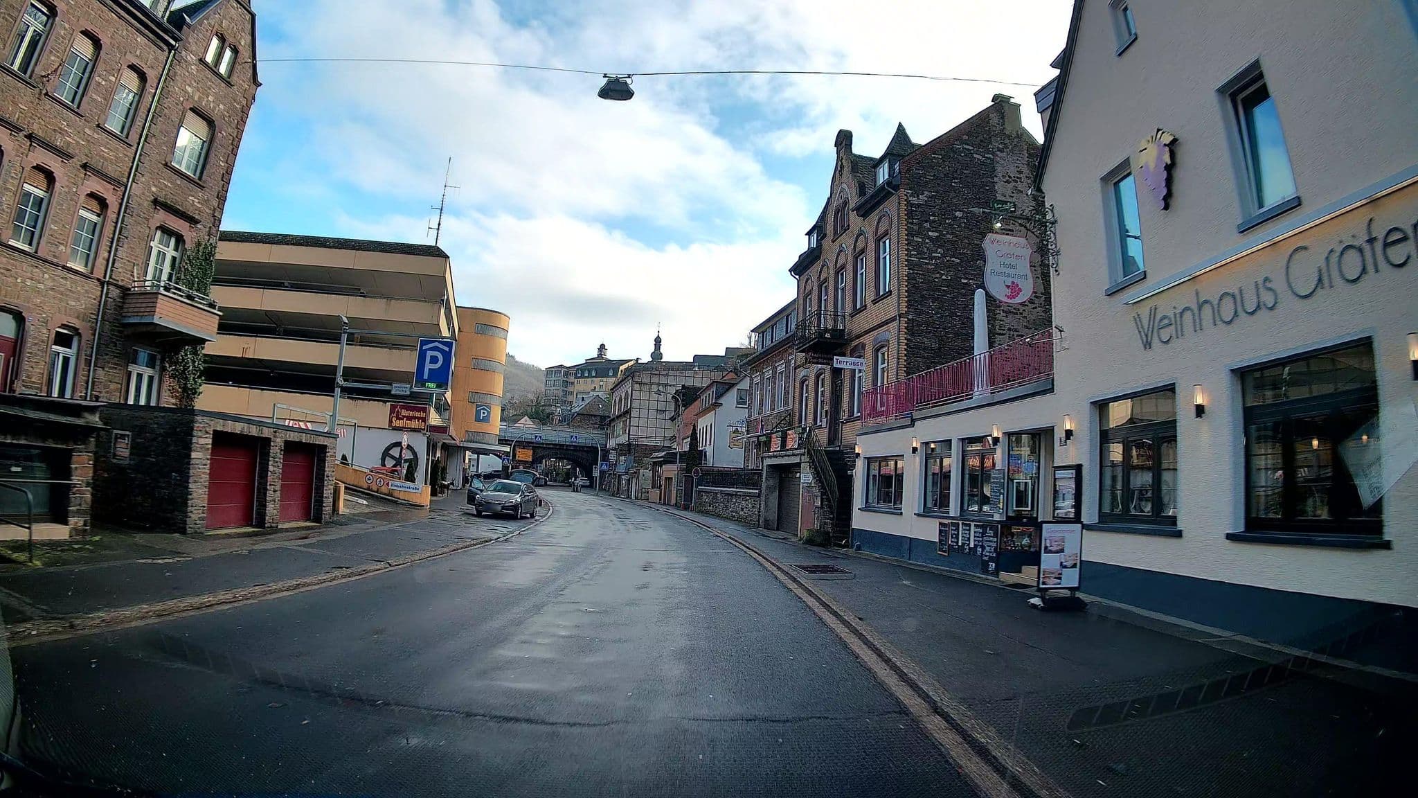 Street view near Weinhaus Gräfen - Restaurant - Hotel - Pension, Cochem — © kalcaaro (CC BY-SA · Mapillary)