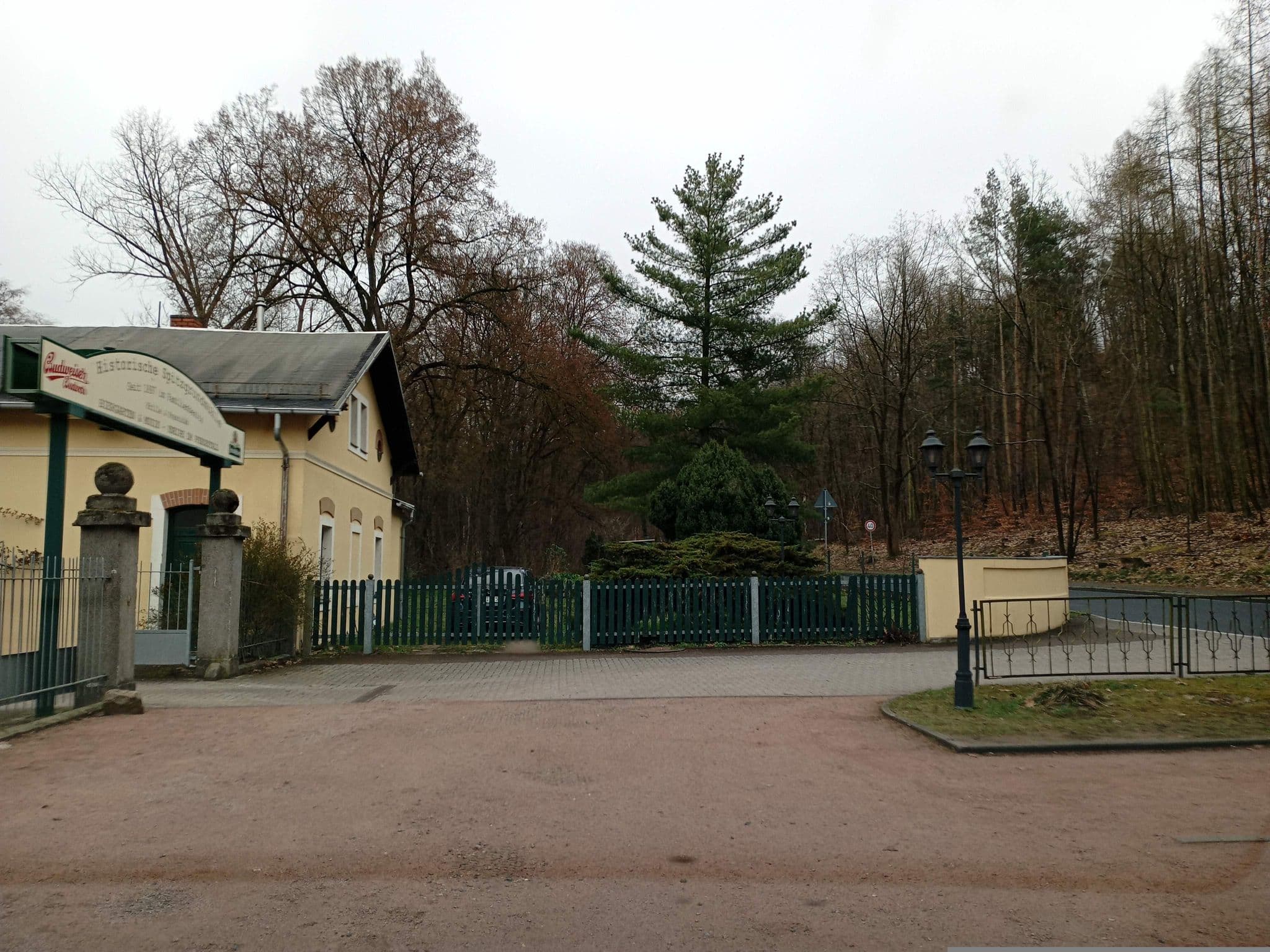 Street view near Historische Spitzgrundmühle Coswig - K&K Hotel u. Gastronomie GmbH, Coswig — © atze02 (CC BY-SA · Mapillary)
