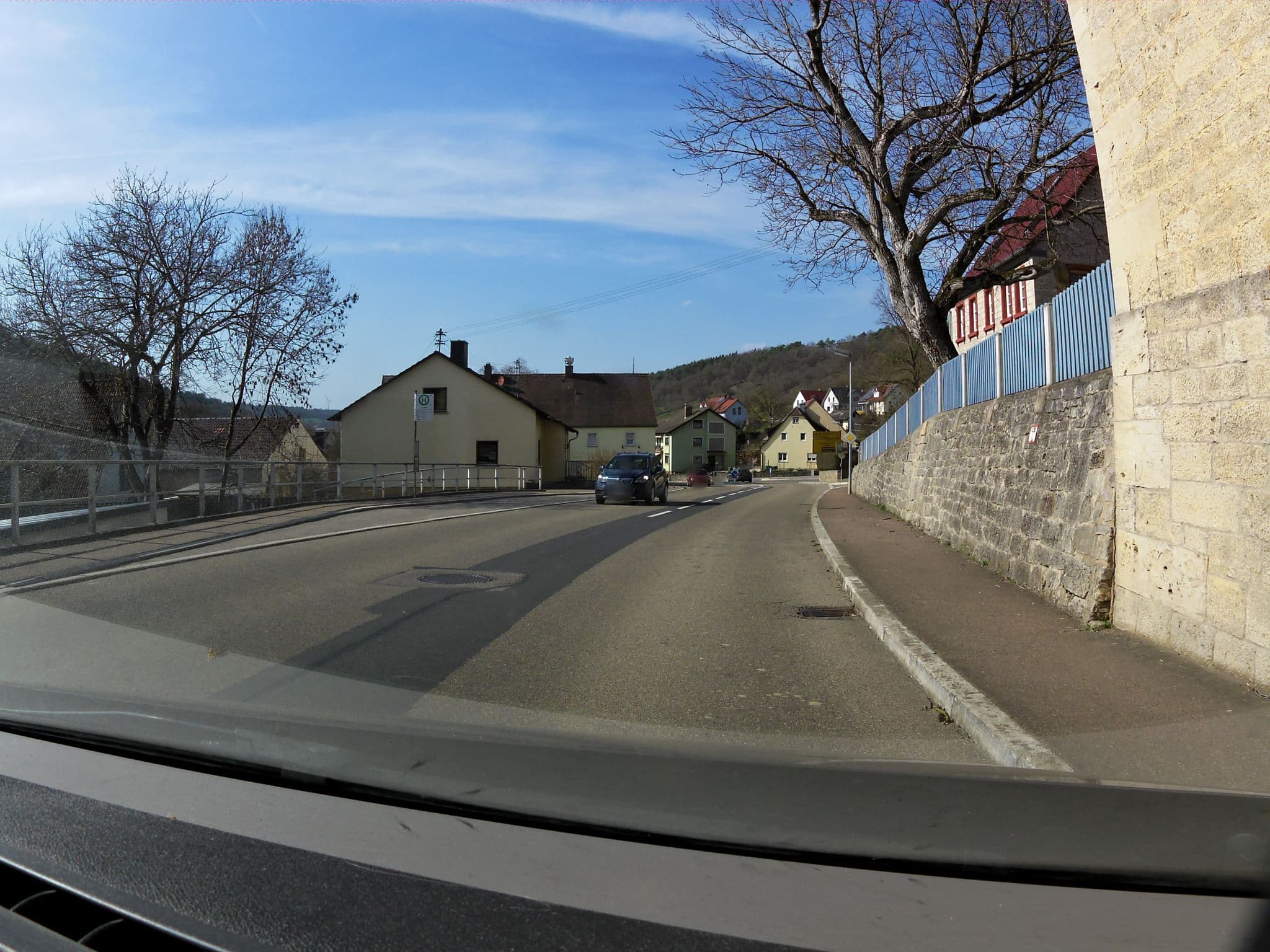 Street view near B&B Craintaler Mühle - Andreas Richter, Creglingen — © zoegglmeyr (CC BY-SA · Mapillary)