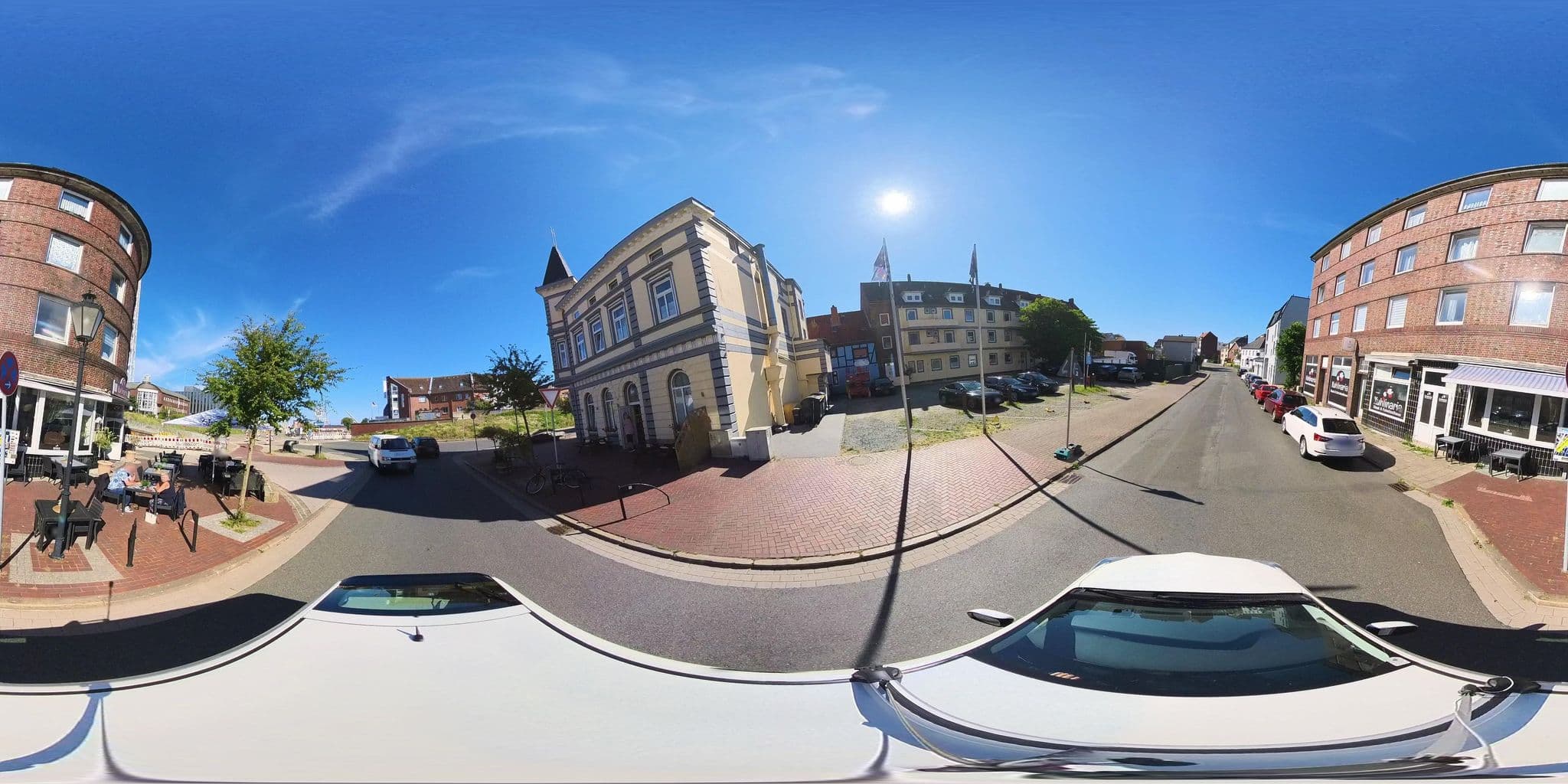 Street view near Hotel Gästehaus Heidi Weiss Cuxhaven, Cuxhaven — © osmplus_org (CC BY-SA · Mapillary)