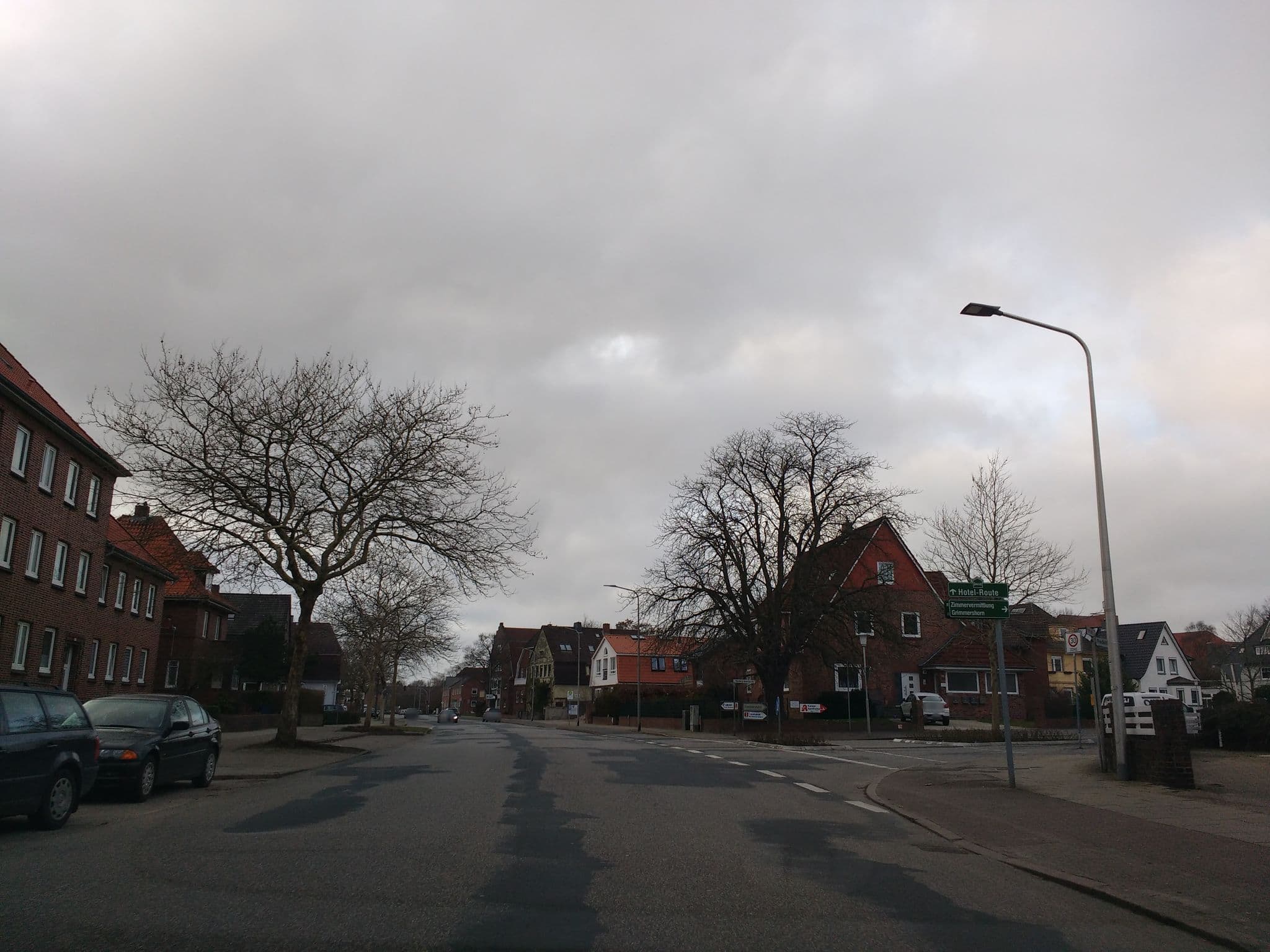 Street view near Hotel Münchner Löwenbräu - San Le Thi, Cuxhaven