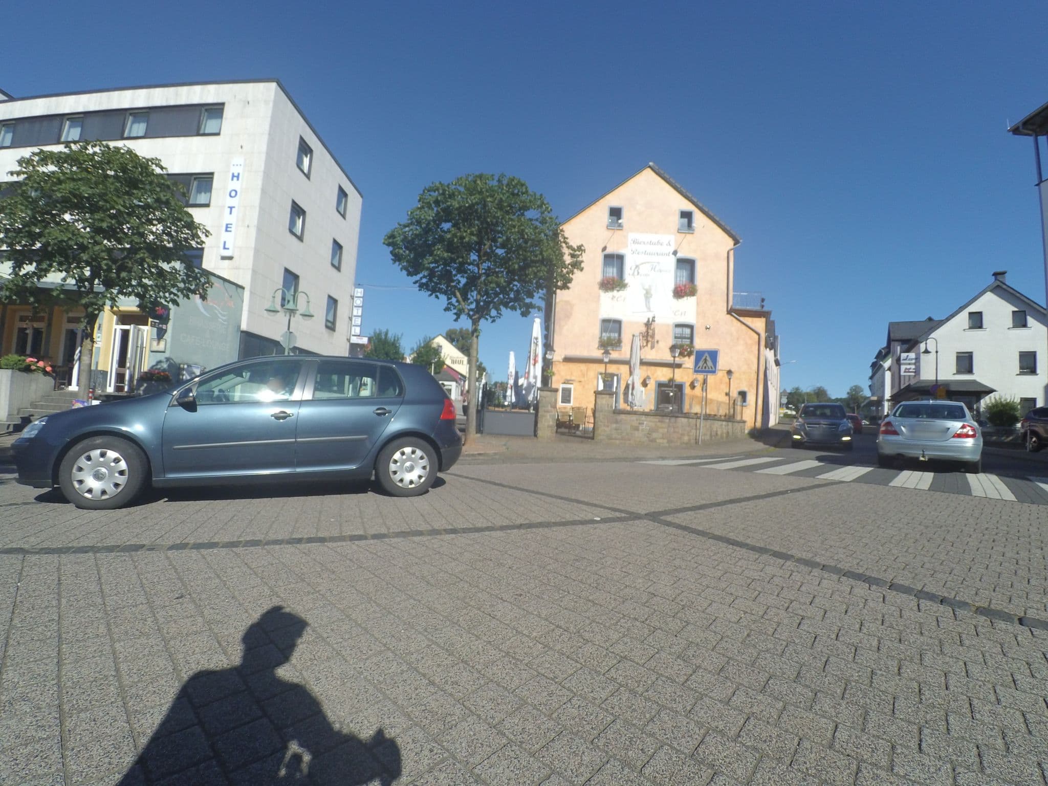 Street view near Beim Heines, Daun — © peewee32 (CC BY-SA · Mapillary)