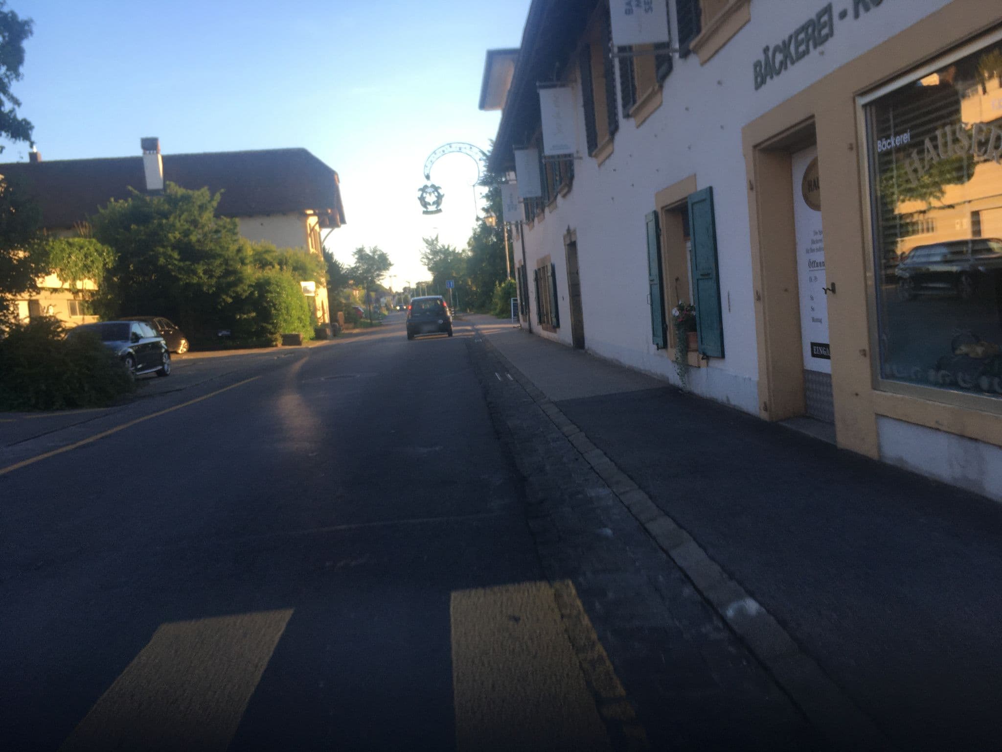 Street view near Bad Murtensee, Murten/Morat — © beat (CC BY-SA · Mapillary)