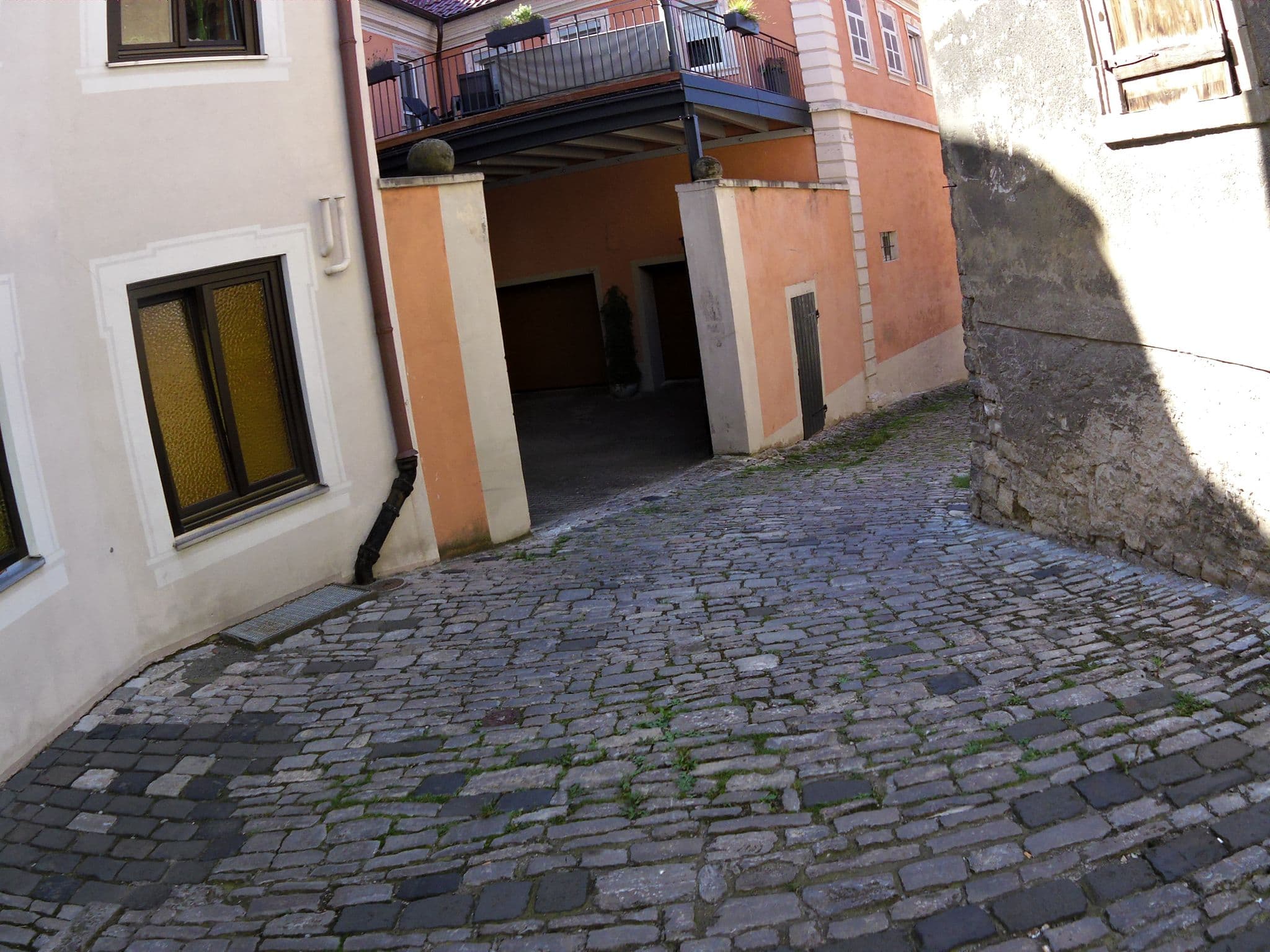 Street view near Achtmann Hotel, Dettelbach — © zoegglmeyr (CC BY-SA · Mapillary)