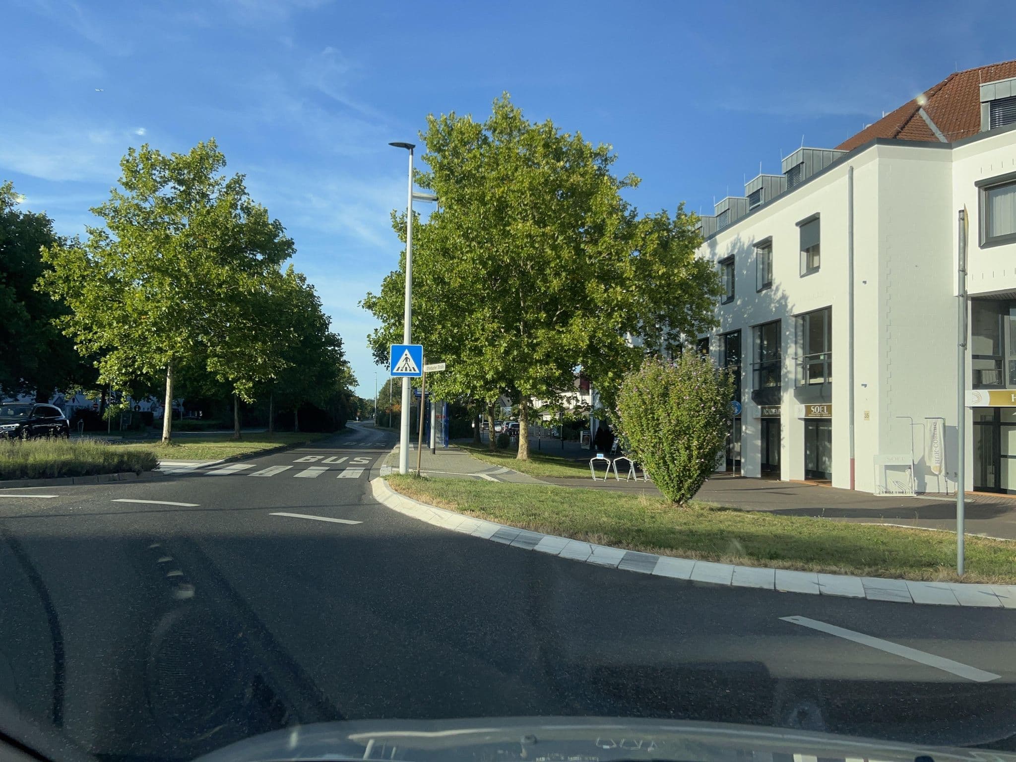 Street view near MAINSTREET Hotel Dietzenbach Frankfurt Airport, Dietzenbach — © robffm (CC BY-SA · Mapillary)