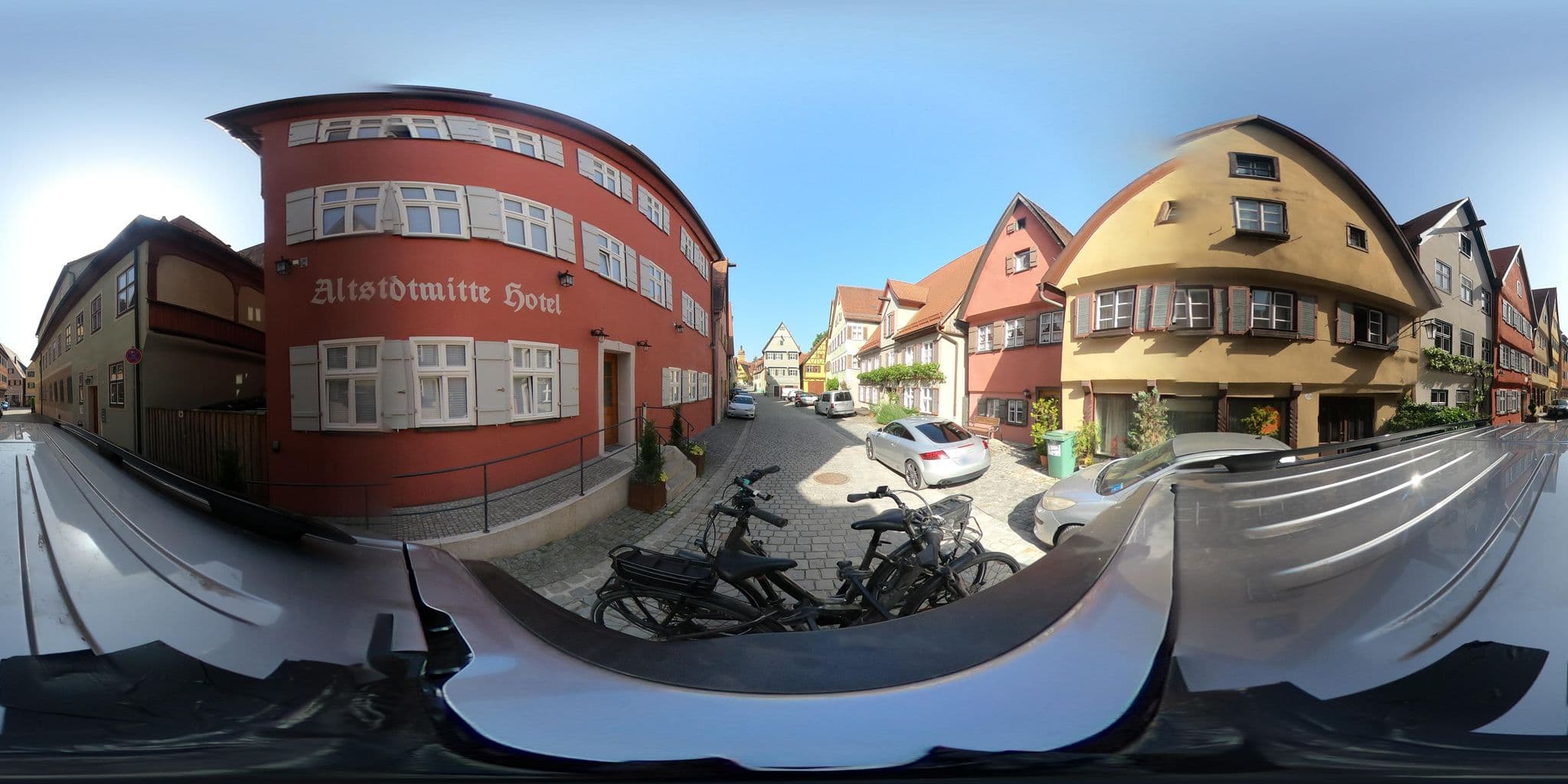 Street view near Altstadtmittehotel Dinkelsbühl, Dinkelsbühl — © Mobilitaetswerk (CC BY-SA · Mapillary)