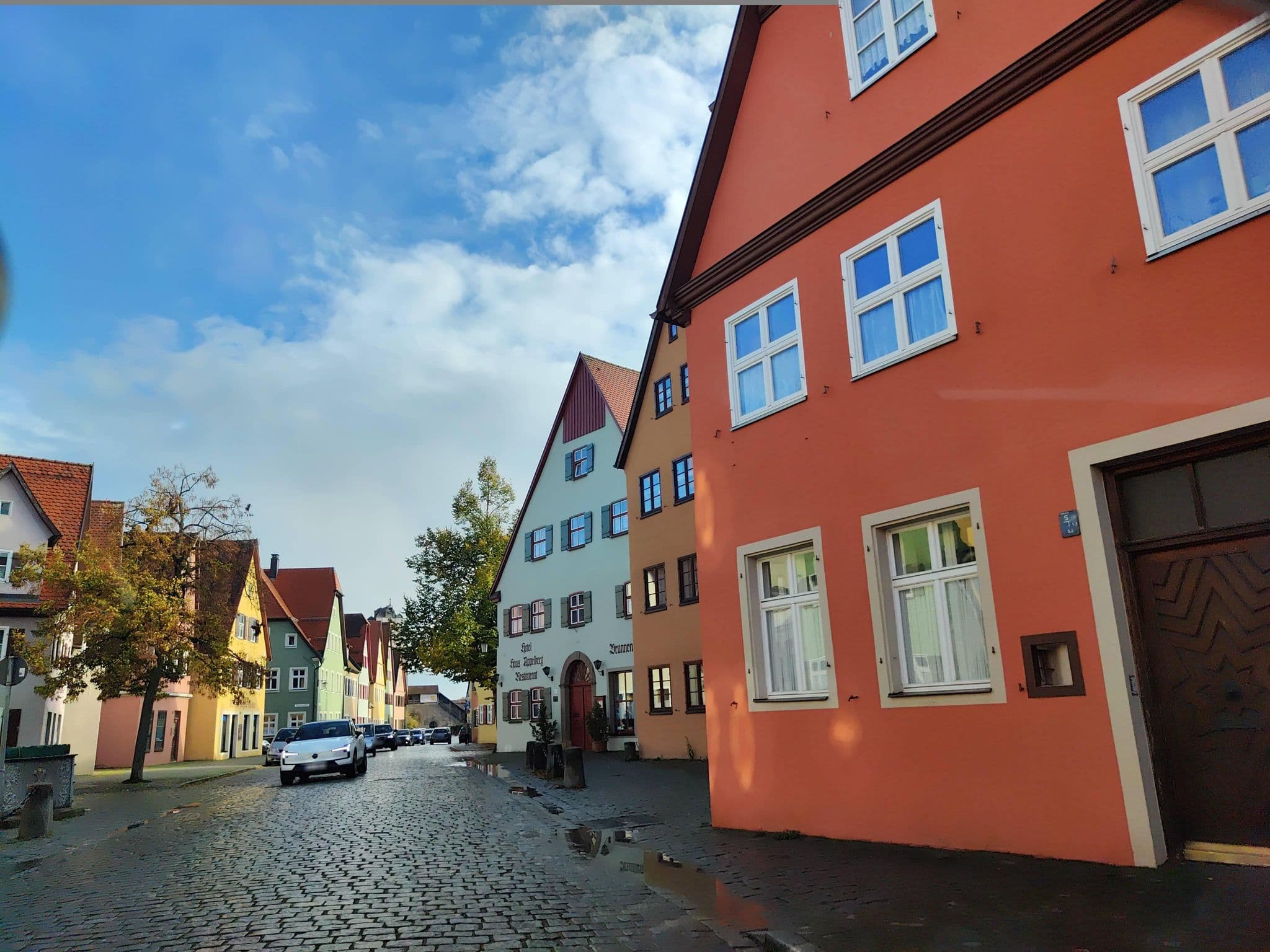 Street view near Gästehaus Appelberg, Dinkelsbühl — © teddy73 (CC BY-SA · Mapillary)