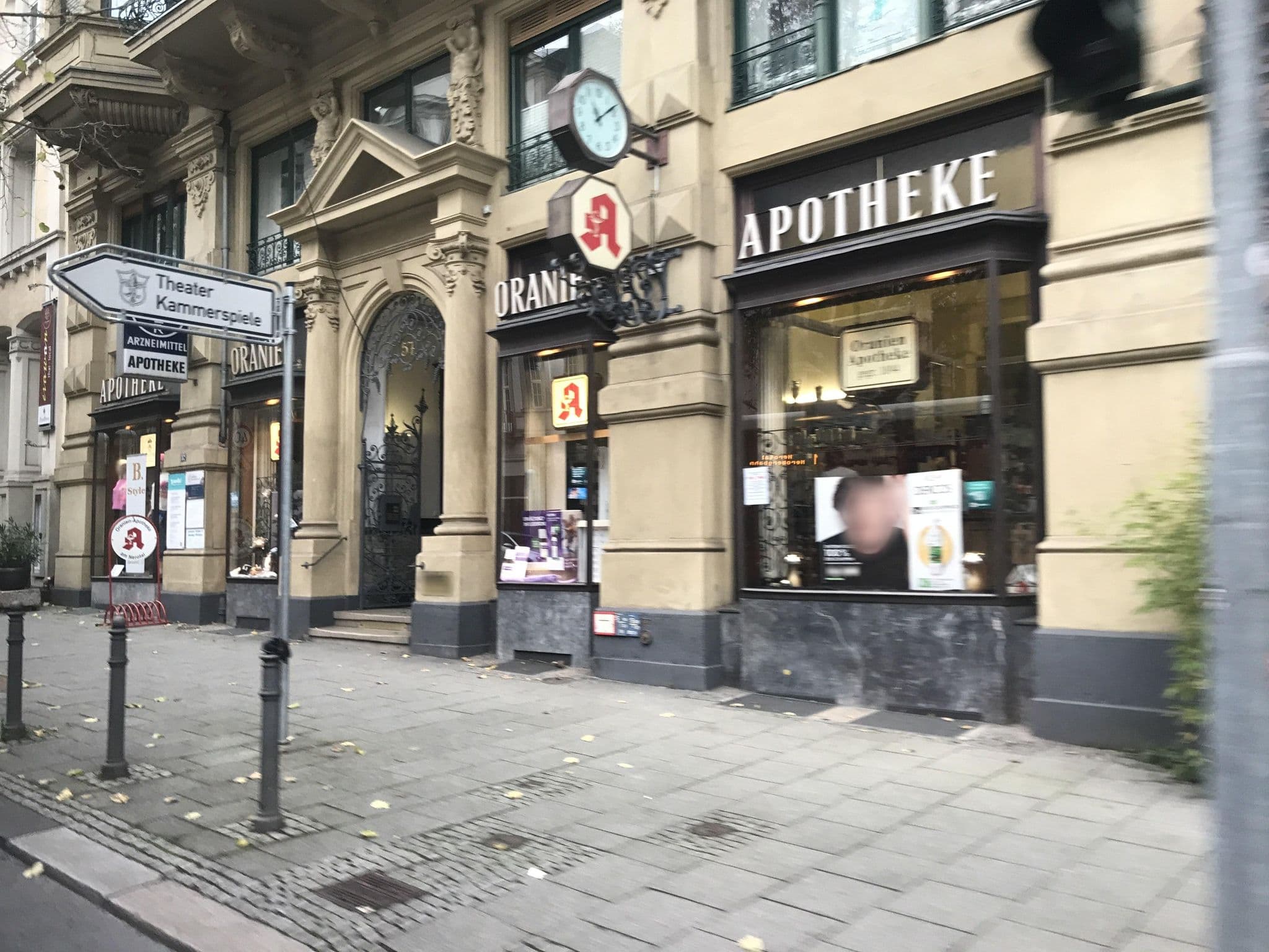 Street view near Hotel de France -Wiesbaden-, Wiesbaden — © miguel_andrade (CC BY-SA · Mapillary)