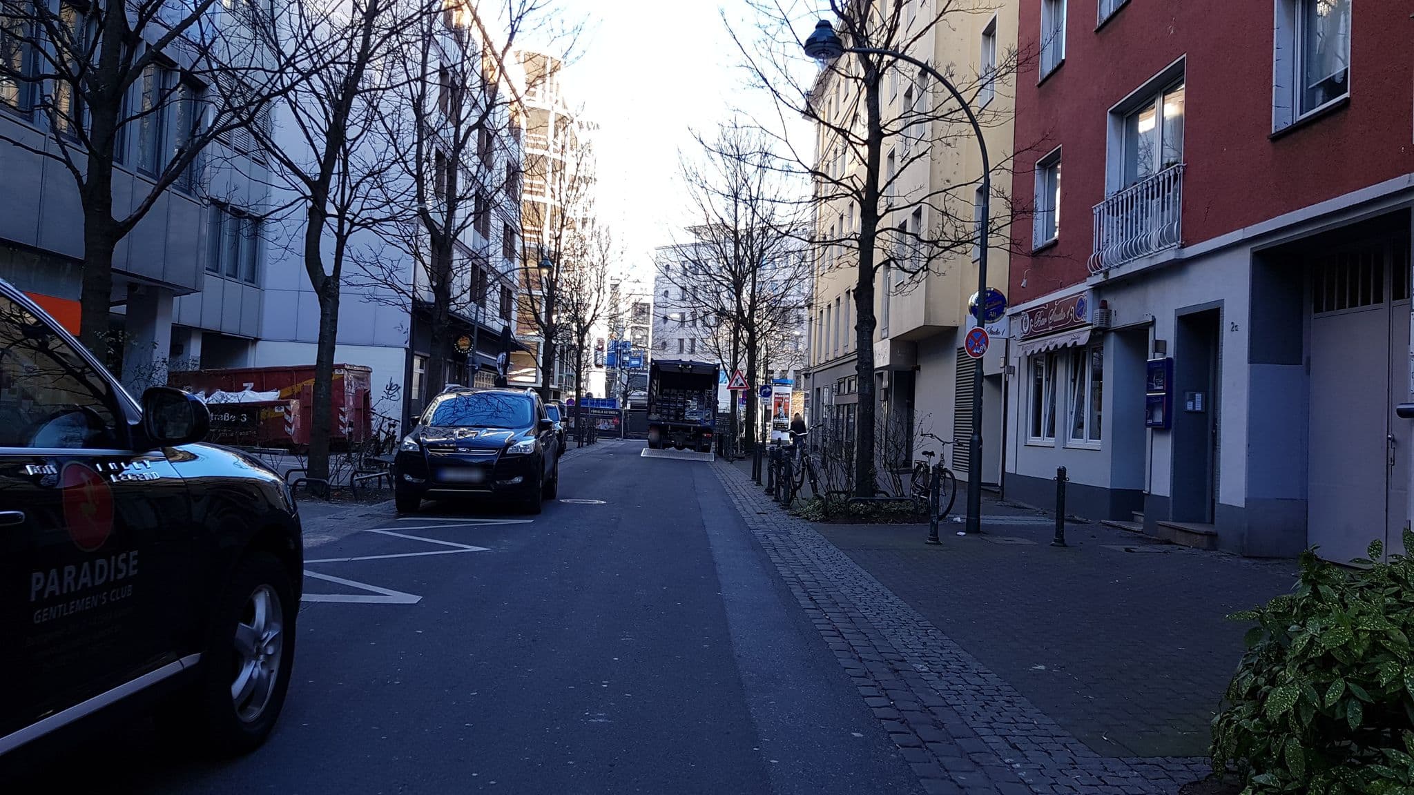 Street view near Ruby Leni Hotel Dusseldorf by IHG, Düsseldorf — © rororo (CC BY-SA · Mapillary)