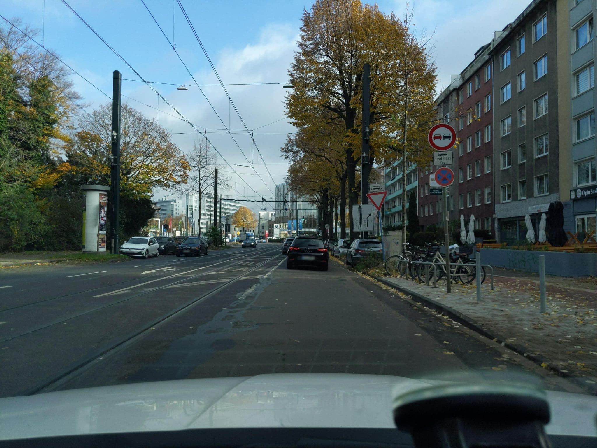 Street view near Hotel Engerhof, Düsseldorf-Pempelfort — © littlefool (CC BY-SA · Mapillary)