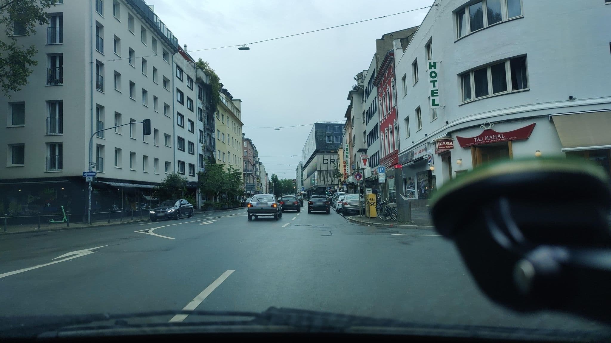 Street view near Hotel Doerenkamp, Düsseldorf — © poxonline (CC BY-SA · Mapillary)