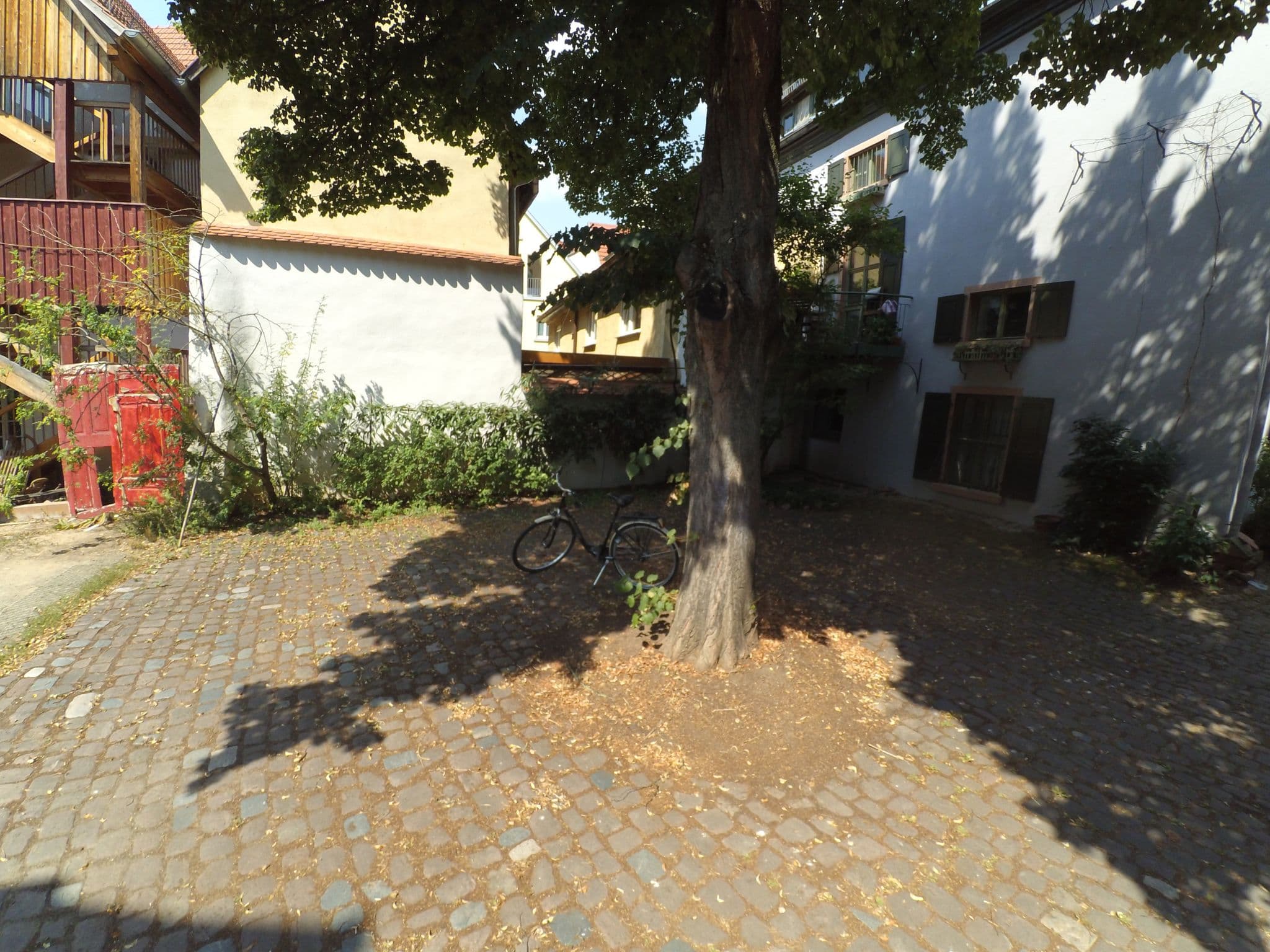 Street view near DSIGNIO- The Boutique Hotel, Ladenburg — © wegavision (CC BY-SA · Mapillary)