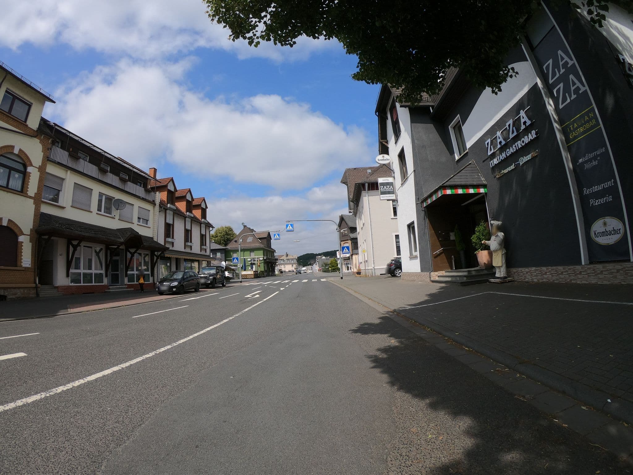 Street view near STATEment Hotel, Ehringshausen — © grinninghamster (CC BY-SA · Mapillary)