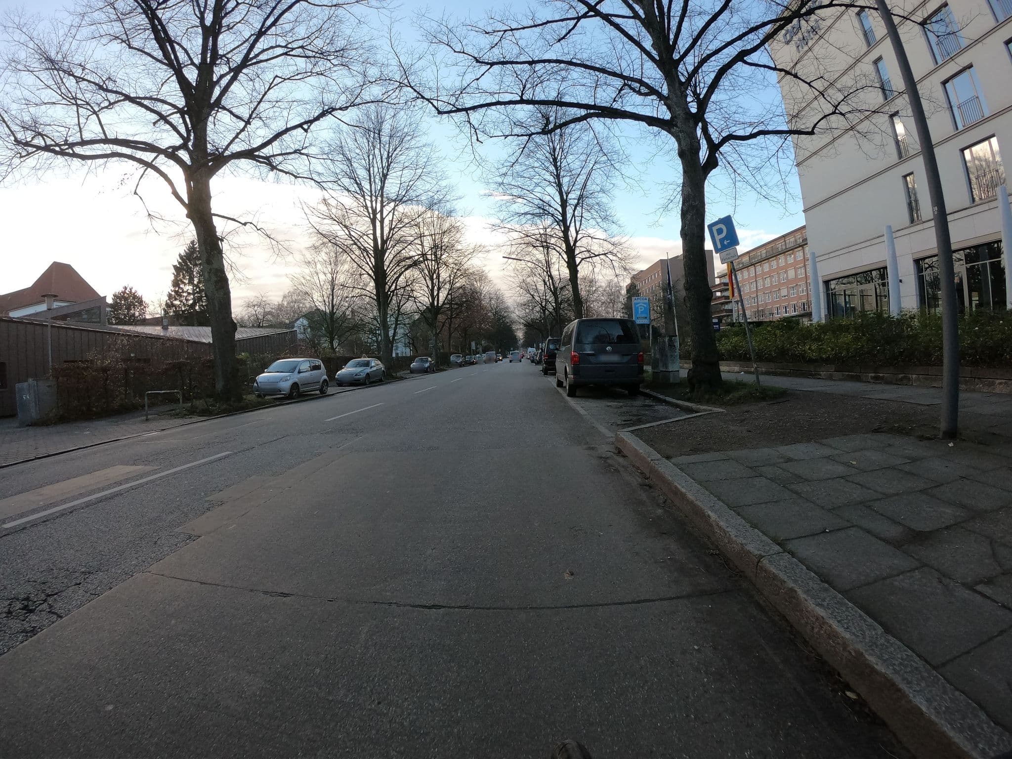 Street view near Dorint Hotel Hamburg-Eppendorf, Hoheluft-Ost — © 2ce5345 (CC BY-SA · Mapillary)