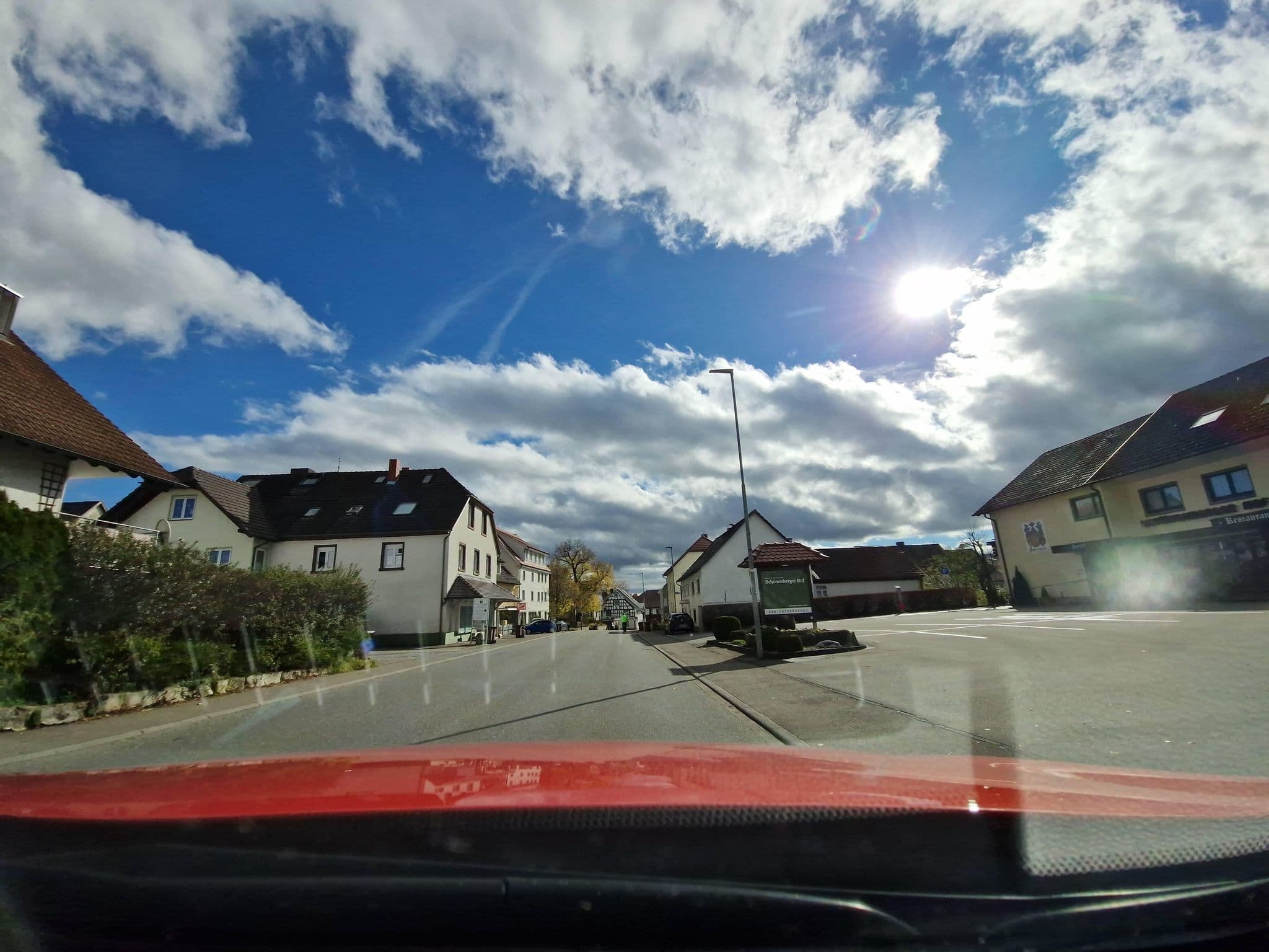 Street view near Schönenberger Hof, Orsingen-Nenzingen — © mcliquid (CC BY-SA · Mapillary)