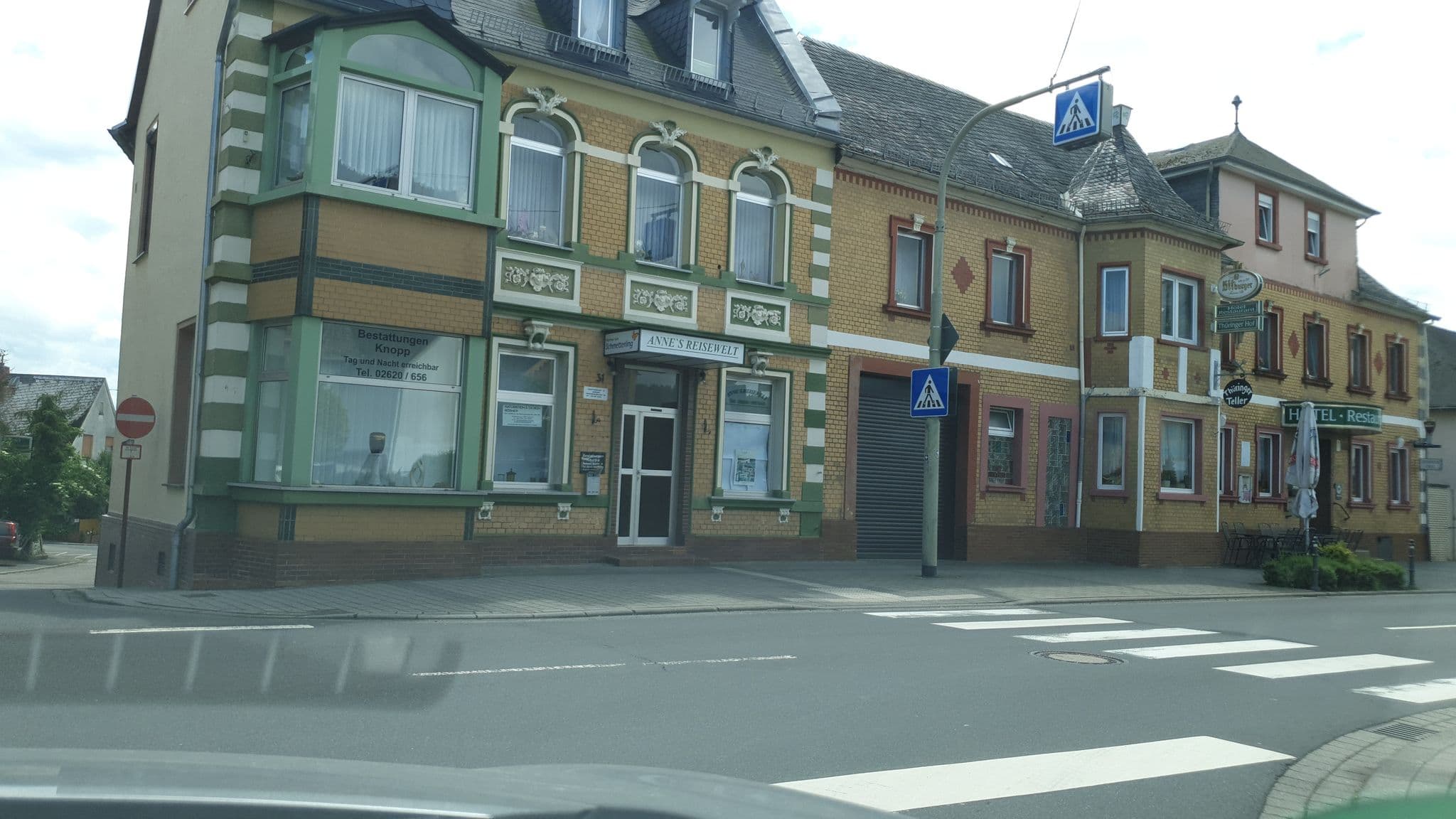 Street view near Hotel Restaurant Thüringerhof, Neuhäusel — © stili (CC BY-SA · Mapillary)