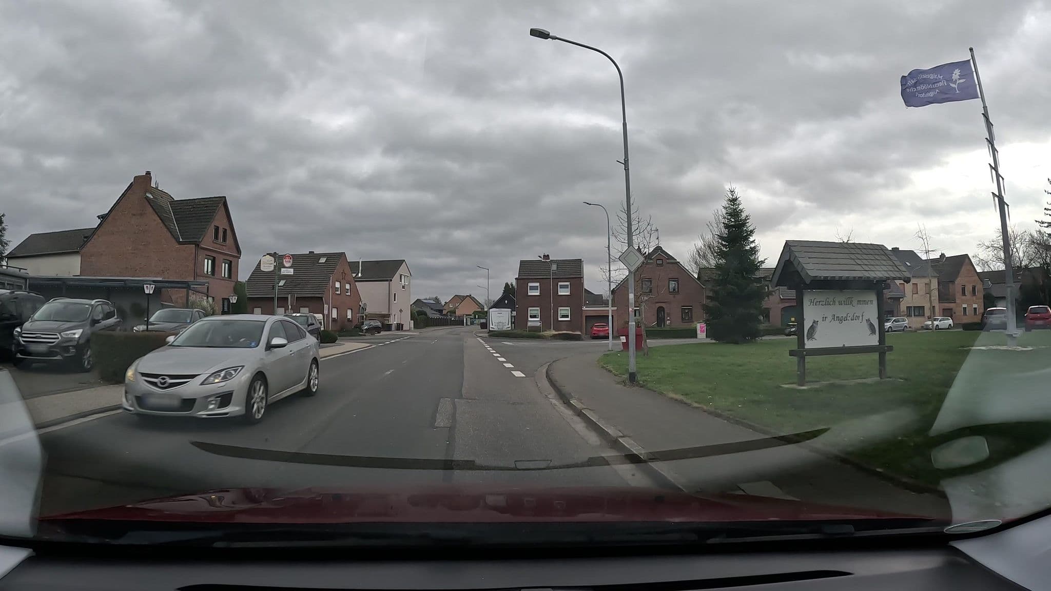 Street view near Hotel Restaurant Haus Hubertus Elsdorf, Elsdorf — © hirschkauz (CC BY-SA · Mapillary)