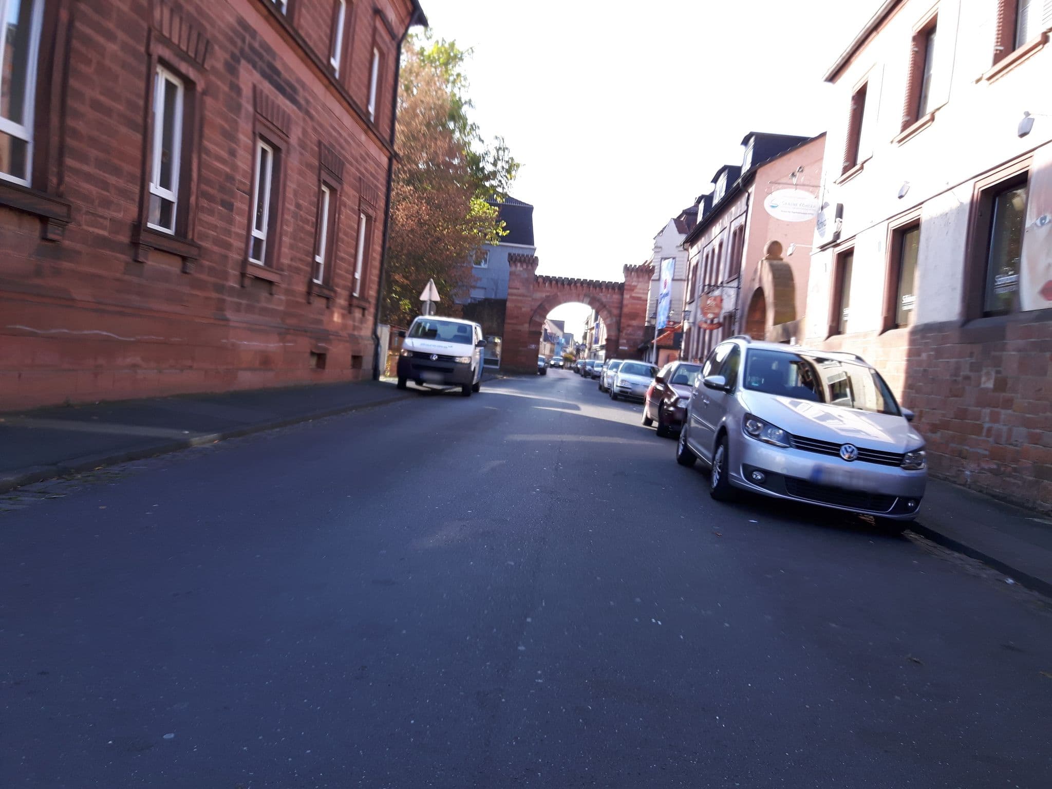 Street view near Landgasthaus Hotel Römerhof, Elsenfeld — © changchun1 (CC BY-SA · Mapillary)