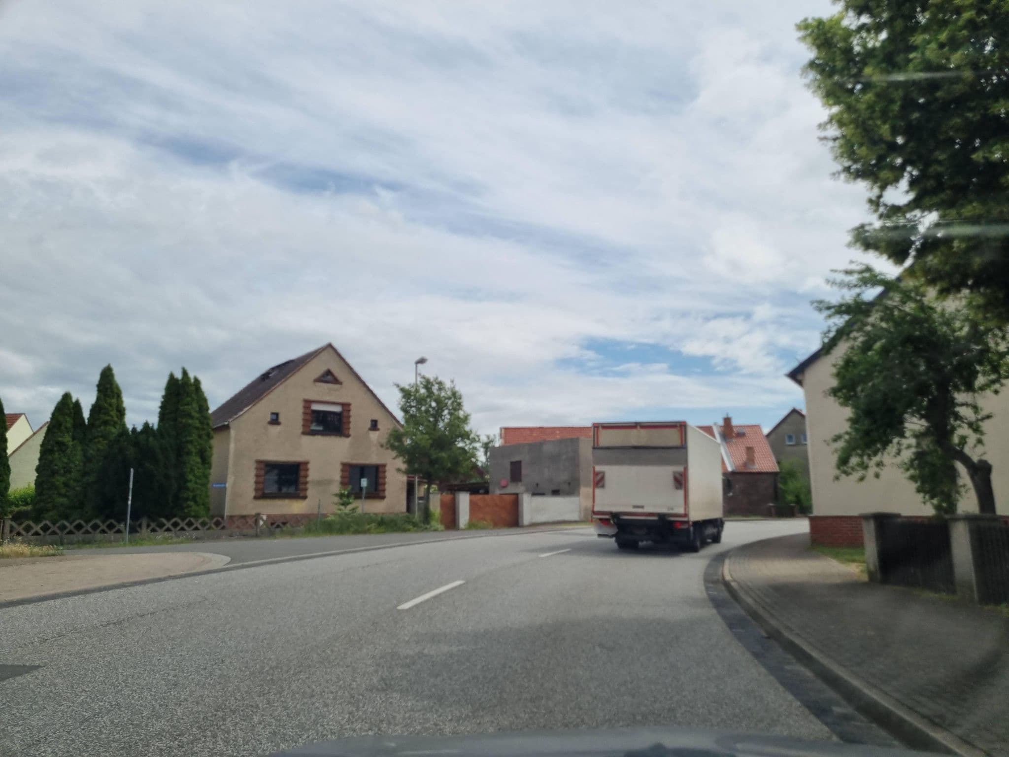 Street view near Landgasthof Sonneneck Hotel, Elster — © dsmm (CC BY-SA · Mapillary)