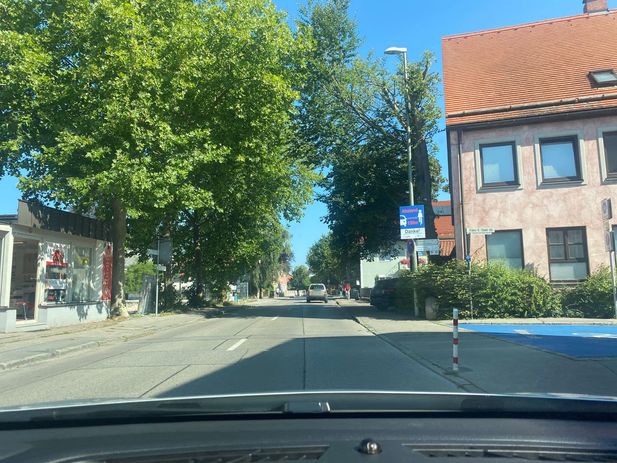 Street view near Holiday Inn Express Munich Airport - Erding by IHG, Erding — © vorwaertsimmer (CC BY-SA · Mapillary)