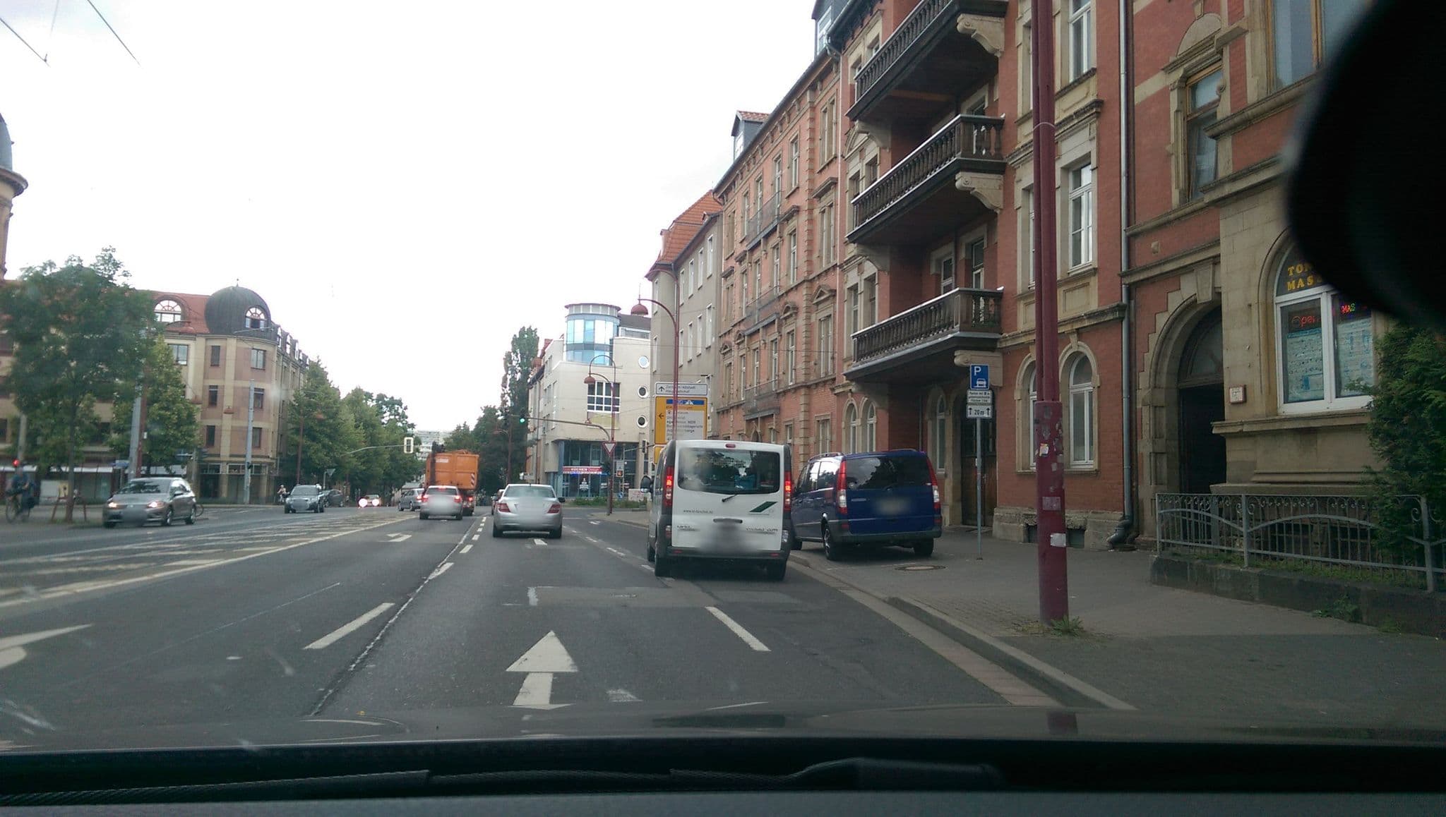 Street view near KINDheitstRAUM & tRAUMhaus, Erfurt — © live (CC BY-SA · Mapillary)