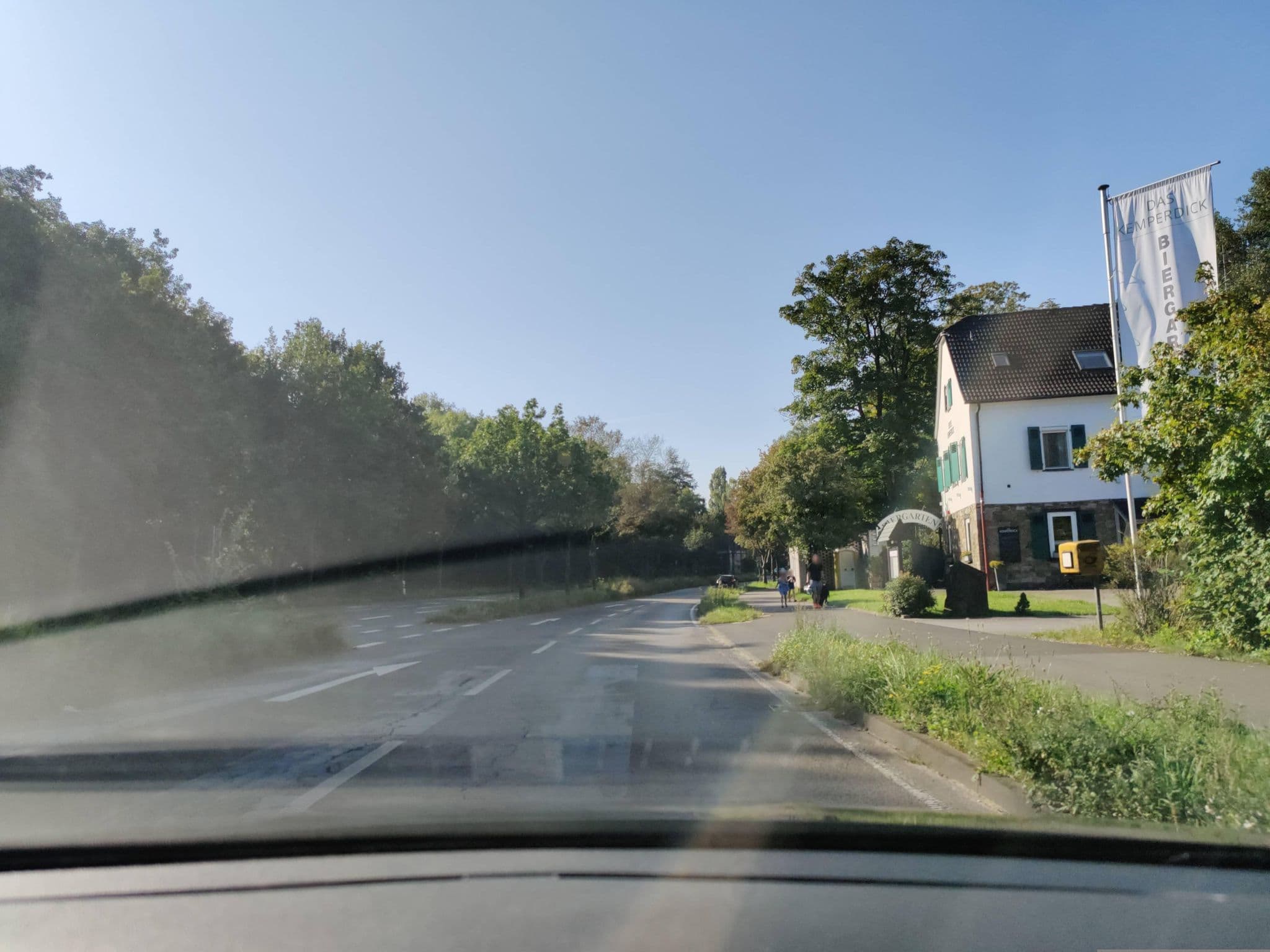 Street view near Landgasthaus Kemperdick, Erkrath — © littlefool (CC BY-SA · Mapillary)