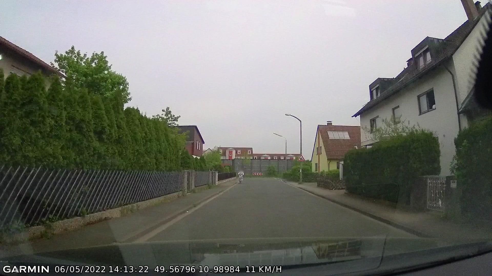 Street view near Hotel am Birkenweg, Erlangen — © curtisnewton (CC BY-SA · Mapillary)