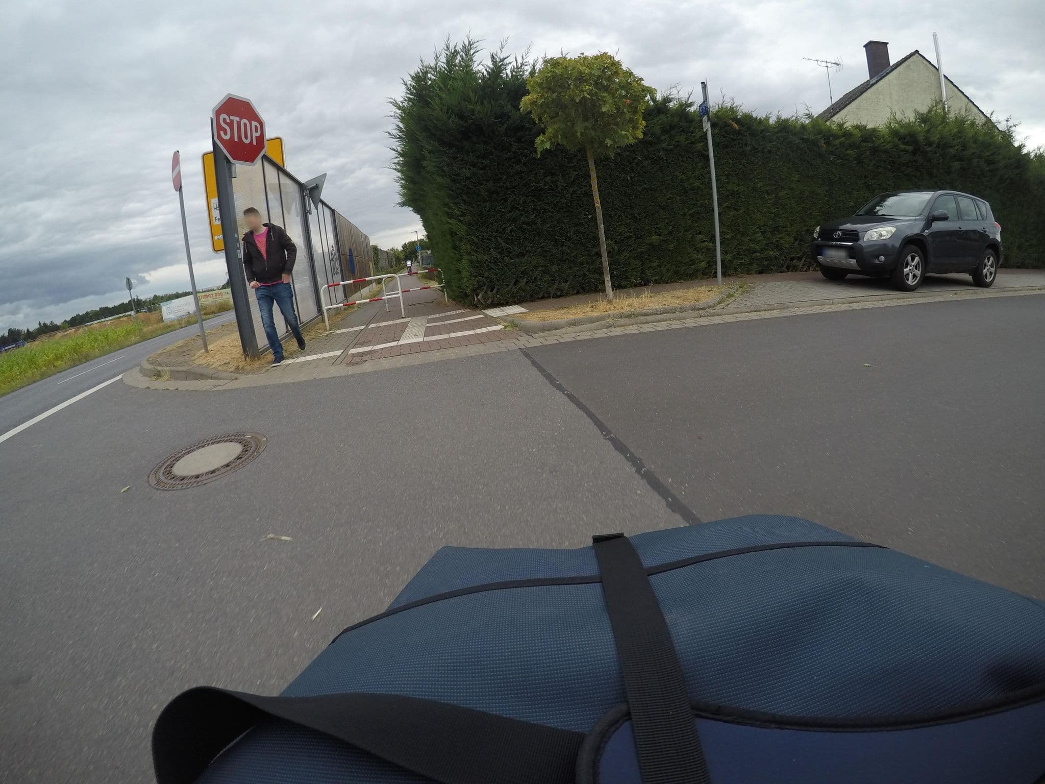 Street view near Privatzimmer für bis zu 3 Personen, Langenselbold — © mfa (CC BY-SA · Mapillary)