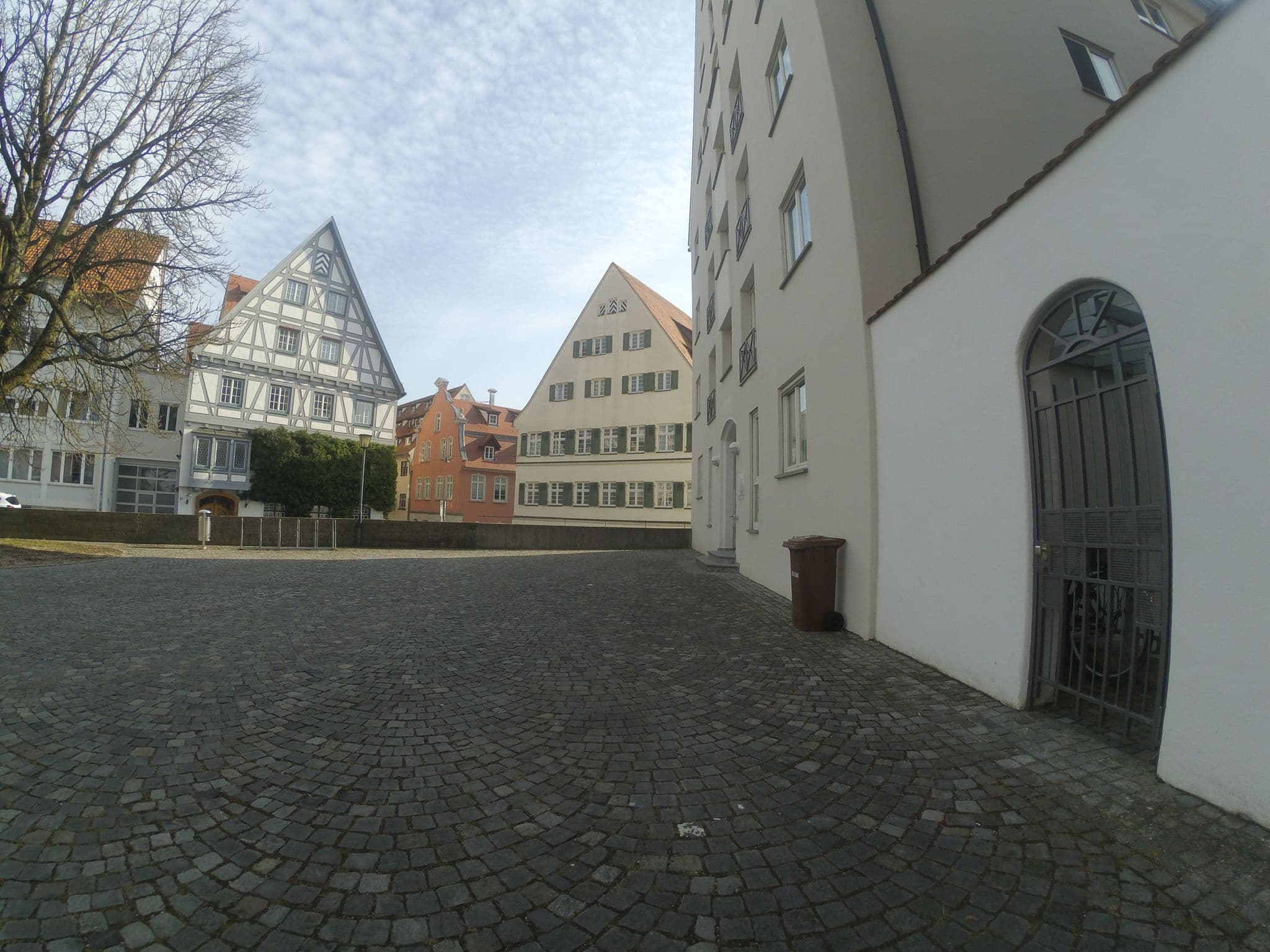 Street view near Hotel Schiefes Haus, Ulm — © ray66 (CC BY-SA · Mapillary)