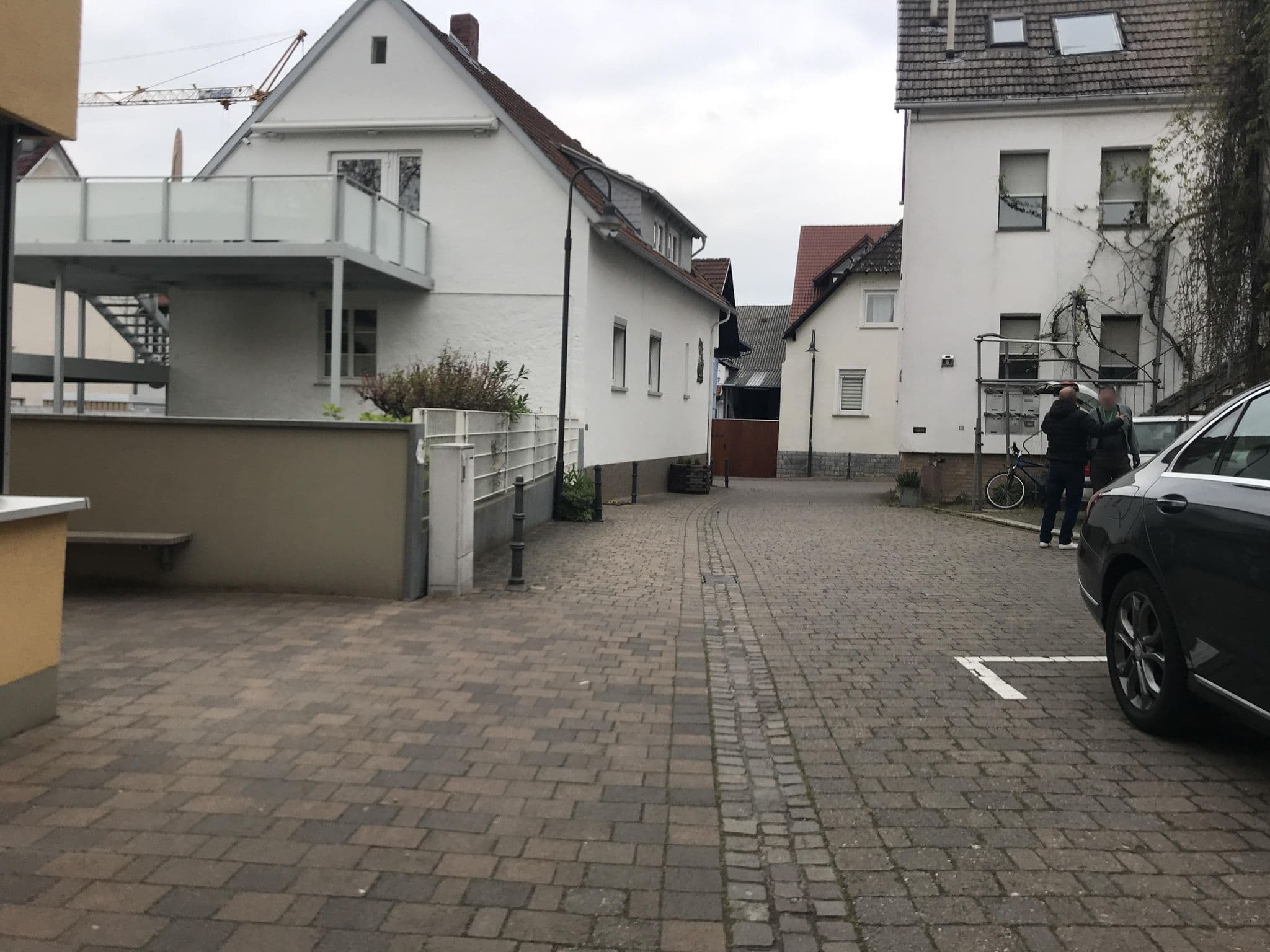 Street view near Hotel Becker, Nieder-Olm — © miguel_andrade (CC BY-SA · Mapillary)