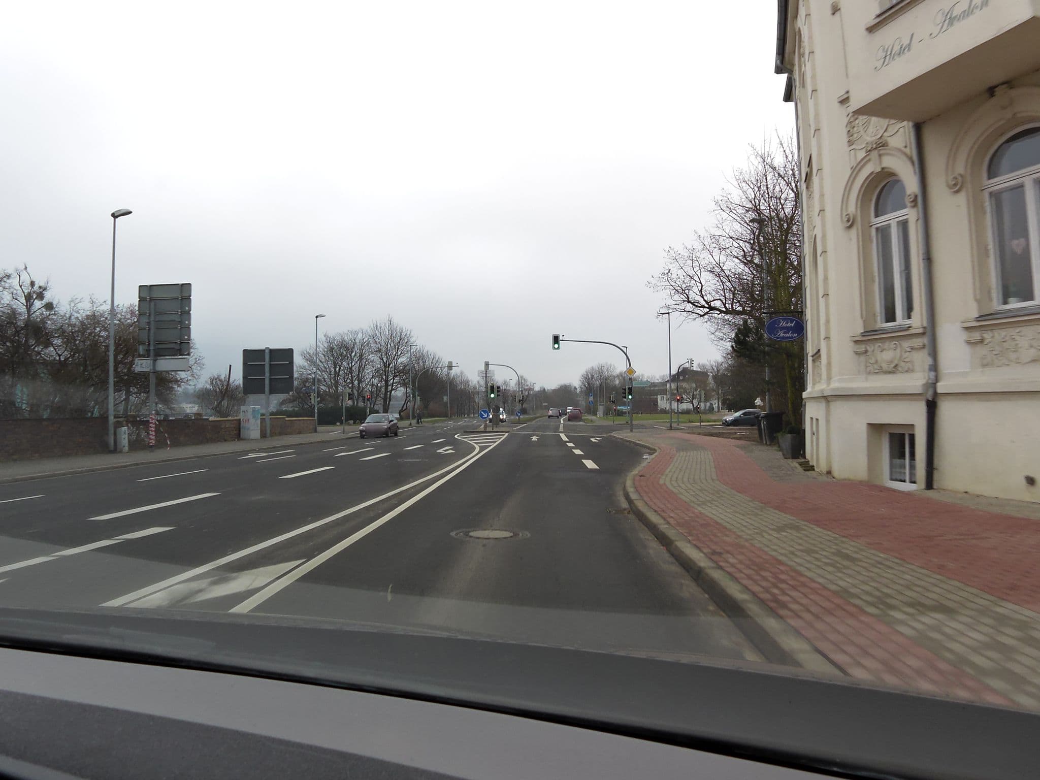 Street view near The Avalon Hotel, Schwerin, Schelfstadt — © zoegglmeyr (CC BY-SA · Mapillary)