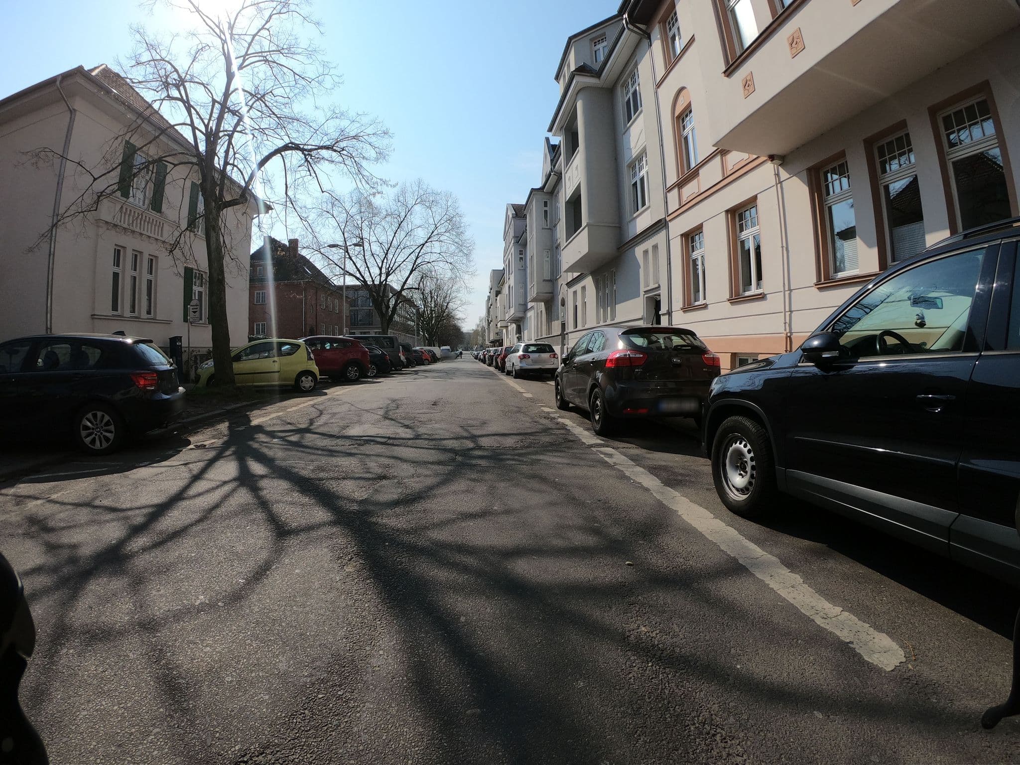Street view near Von Schloss zu Schloss - Schwerin Plus, Feldstadt — © tobiaso (CC BY-SA · Mapillary)