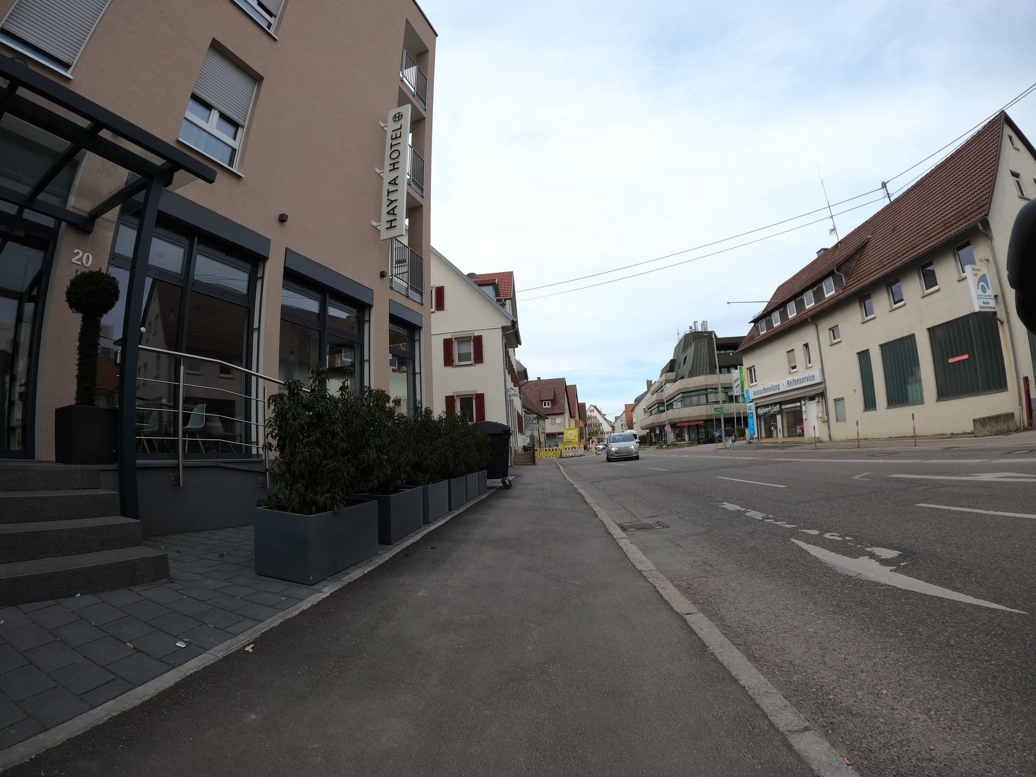 Street view near Hayta Hotel Stuttgart Airport Messe, Filderstadt — © plexi32 (CC BY-SA · Mapillary)