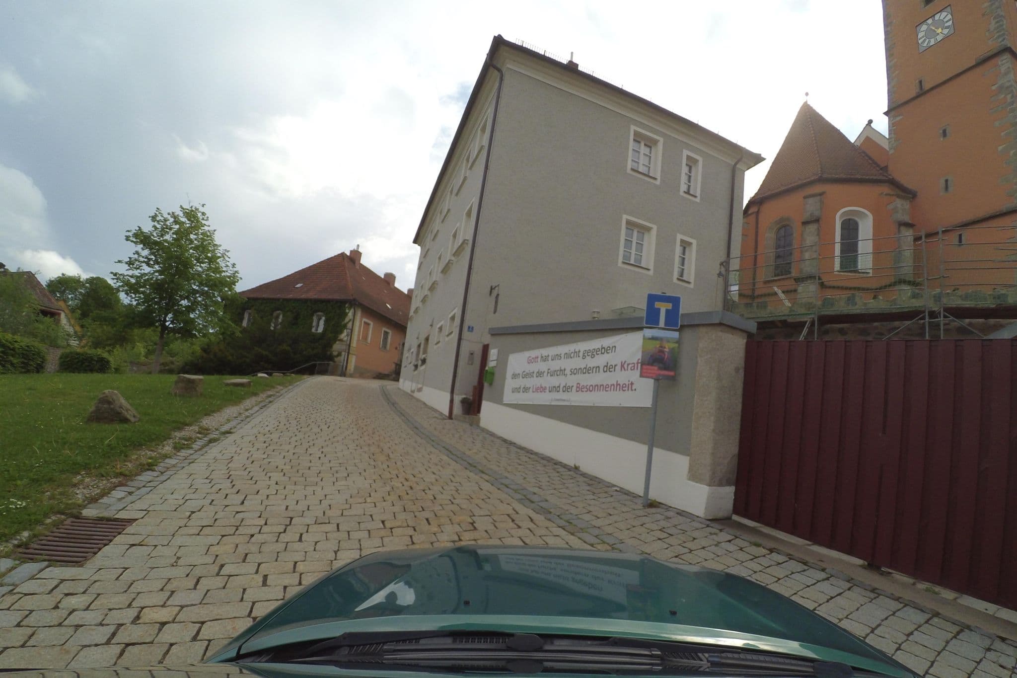 Street view near Meister BÄR HOTEL Ostbayern, Floß — © wegavision (CC BY-SA · Mapillary)