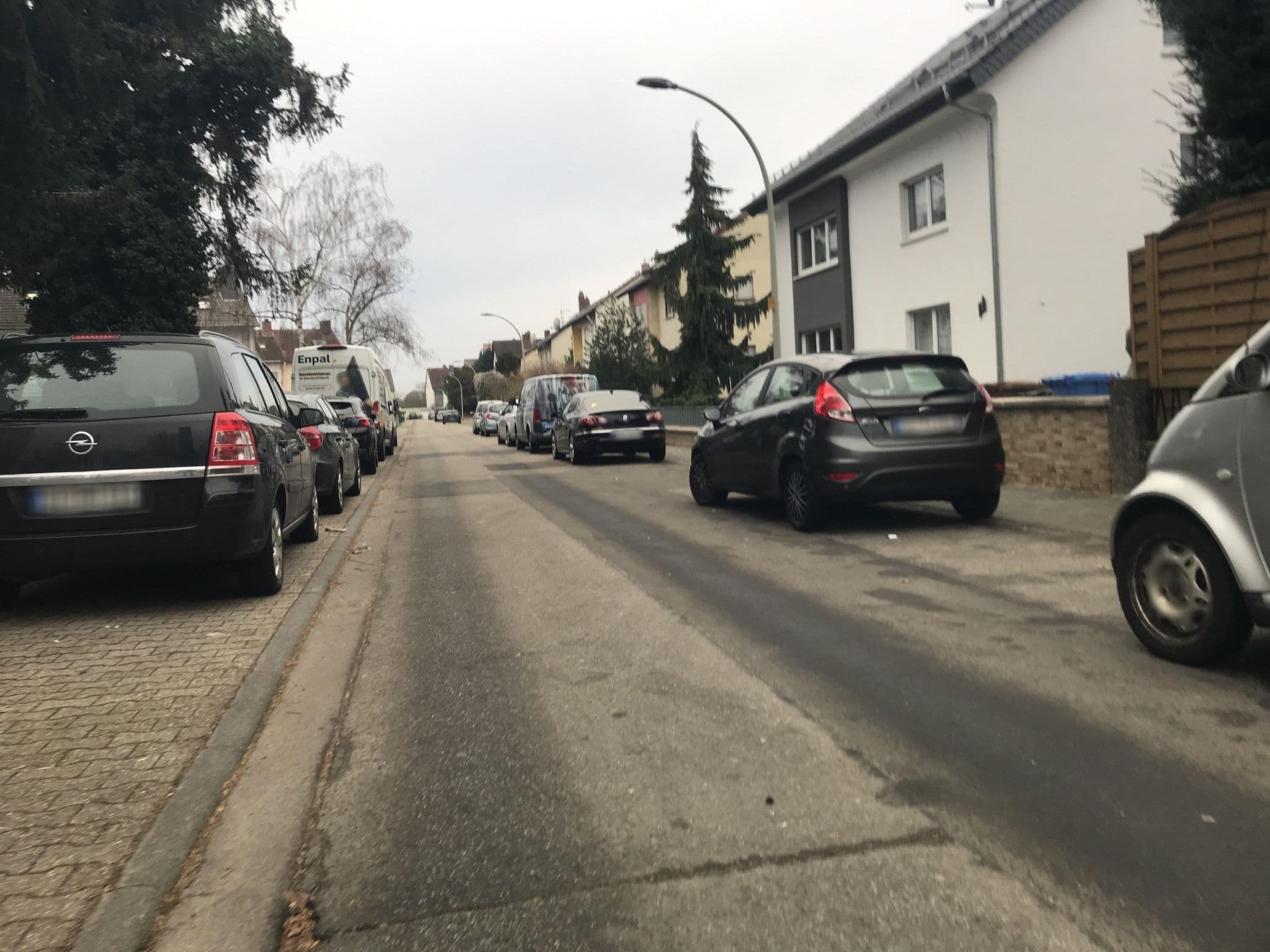Street view near Herrnberg Hotel, Flörsheim — © miguel_andrade (CC BY-SA · Mapillary)
