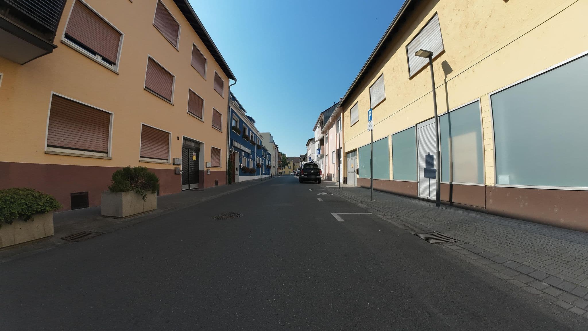 Street view near Hotel & Event Filling, Frankenthal — © teddy73 (CC BY-SA · Mapillary)