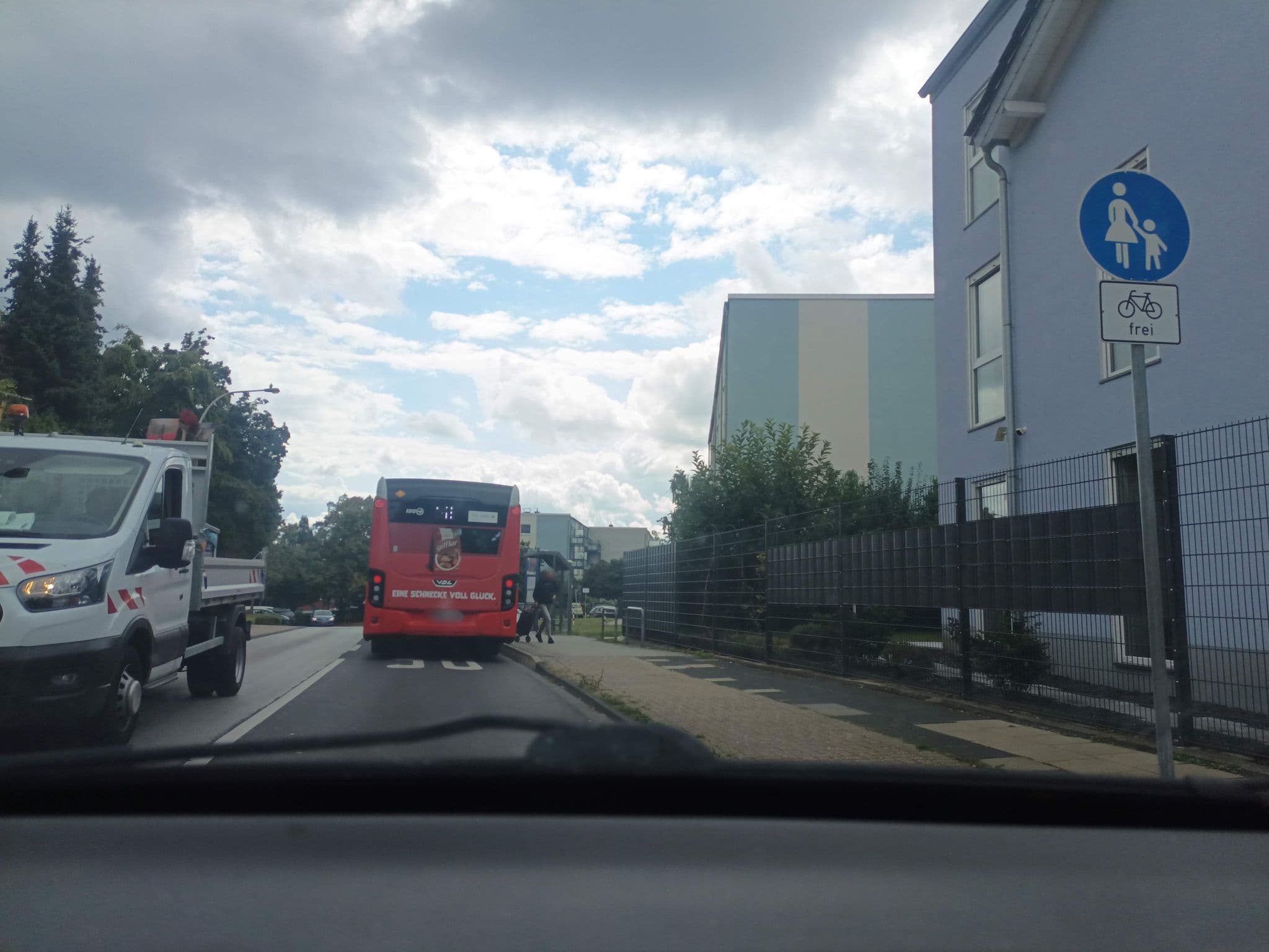 Street view near Hotel Restaurant Burgfahrt, Frechen — © walldi222 (CC BY-SA · Mapillary)