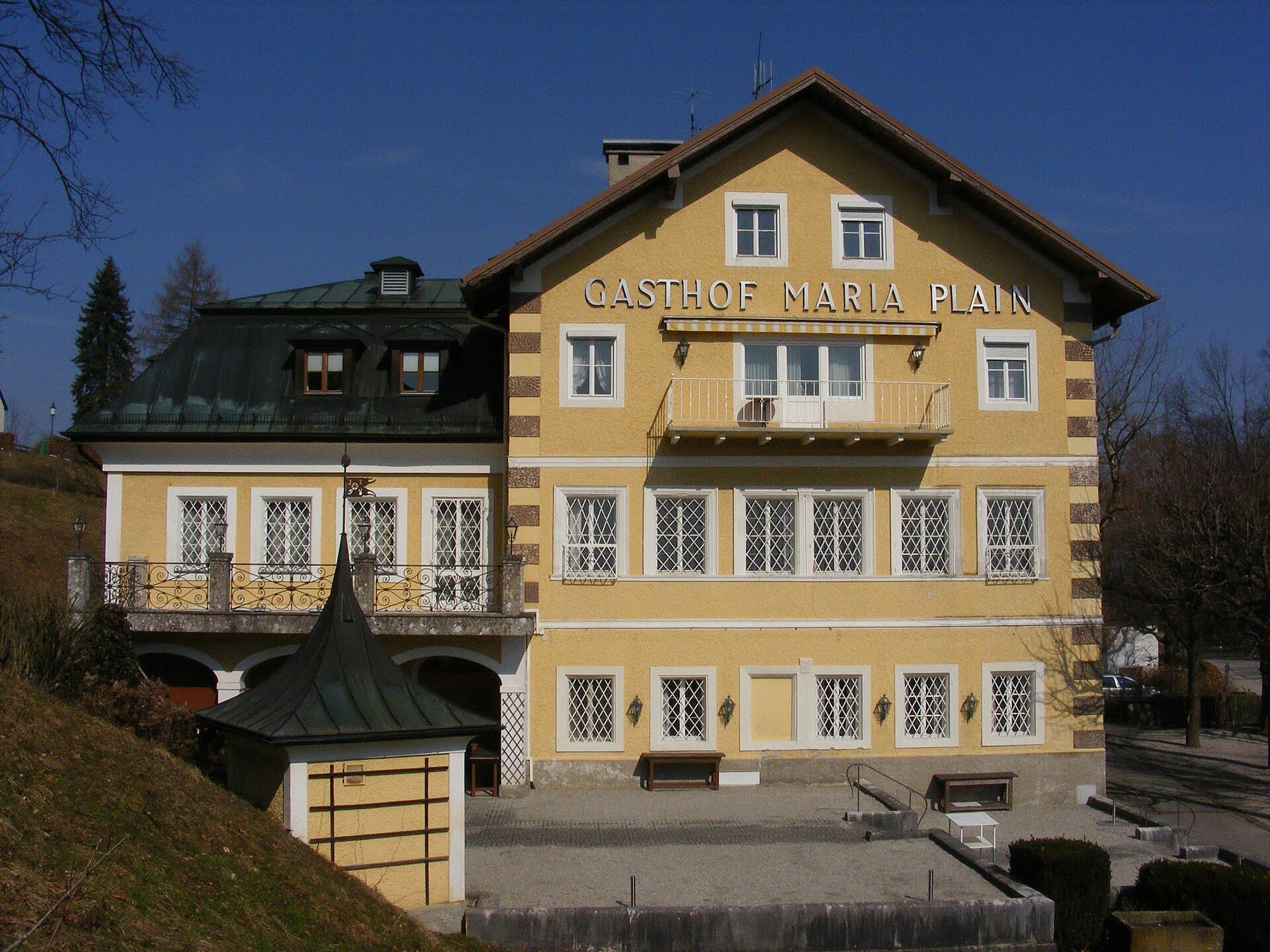 Gasthof Maria Plain (via Wikimedia Commons, CC BY-SA 3.0)