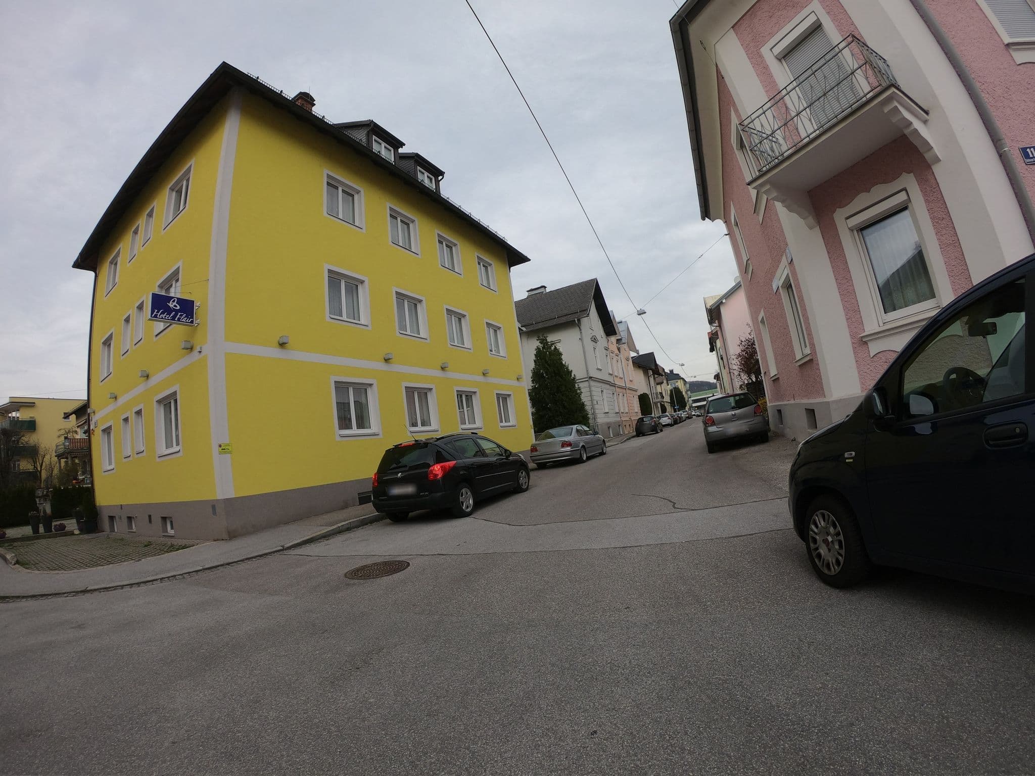 Street view near Hotel Flair, Freilassing — © flansch (CC BY-SA · Mapillary)