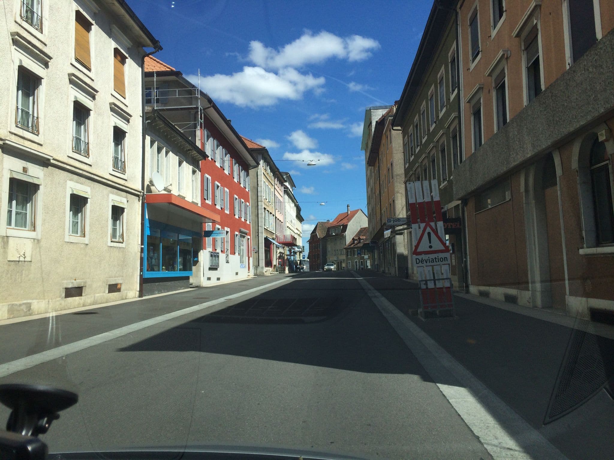 Street view near Hotel Restaurant Pizzeria de la Fontaine, Saint-Imier — © jan_solem (CC BY-SA · Mapillary)