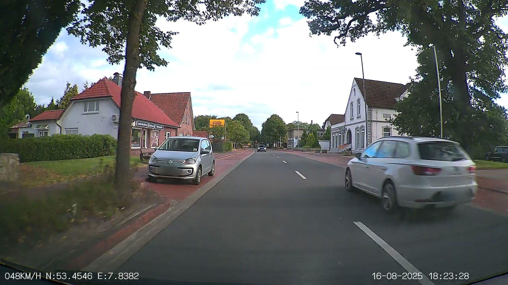 Street view near Hotel Torfkrug, Friedeburg — © heetENkoel (CC BY-SA · Mapillary)
