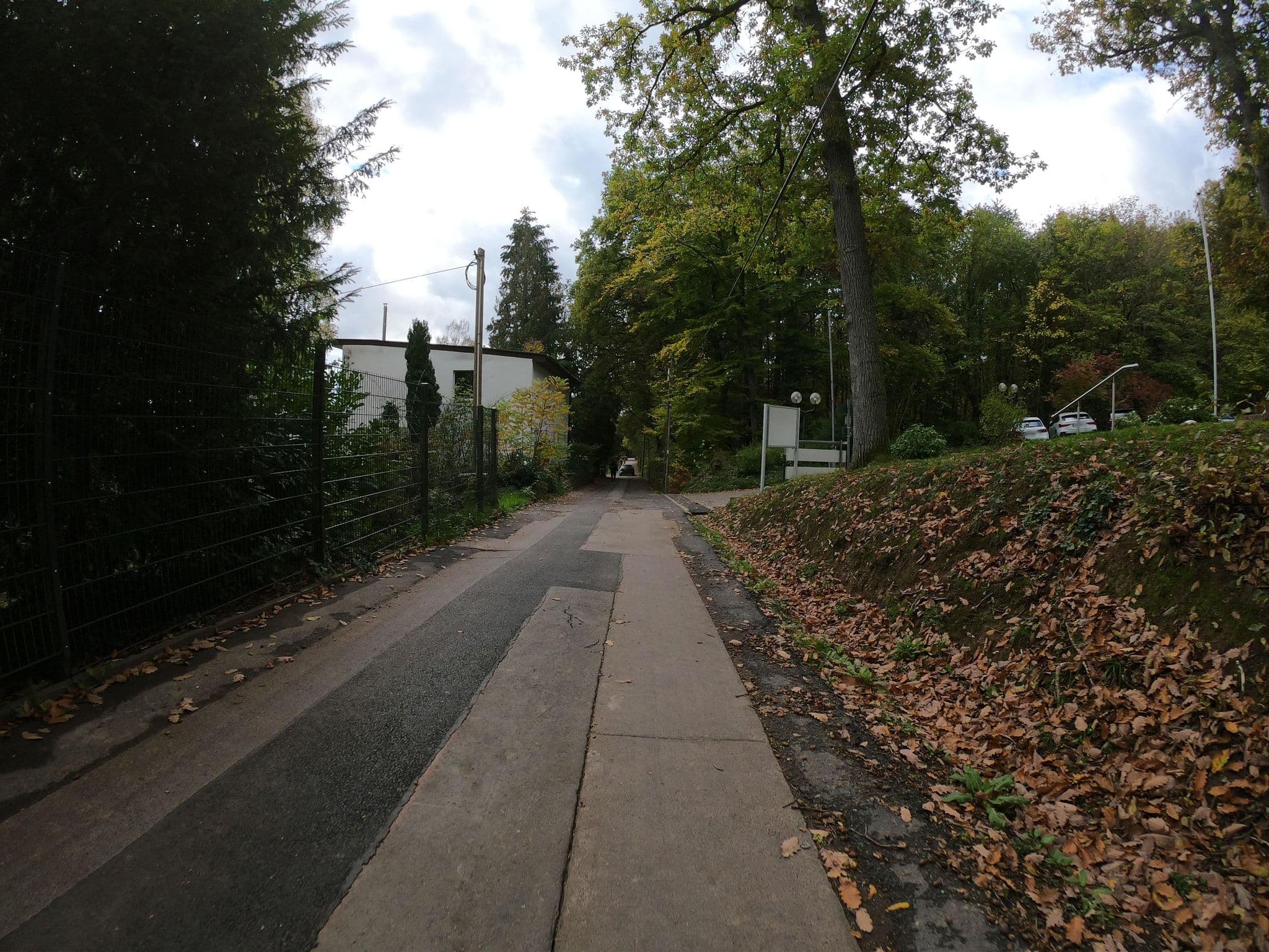 Street view near TaunusTagungsHotel GmbH, Friedrichsdorf — © tmka (CC BY-SA · Mapillary)
