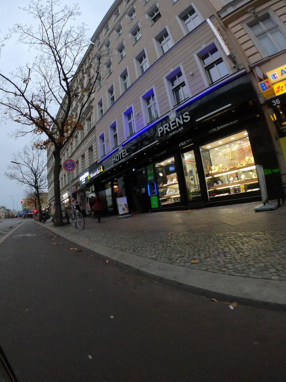 Street view near Hotel Prens Berlin Kreuzberg am Maybachufer, Kreuzberg — © richlv (CC BY-SA · Mapillary)