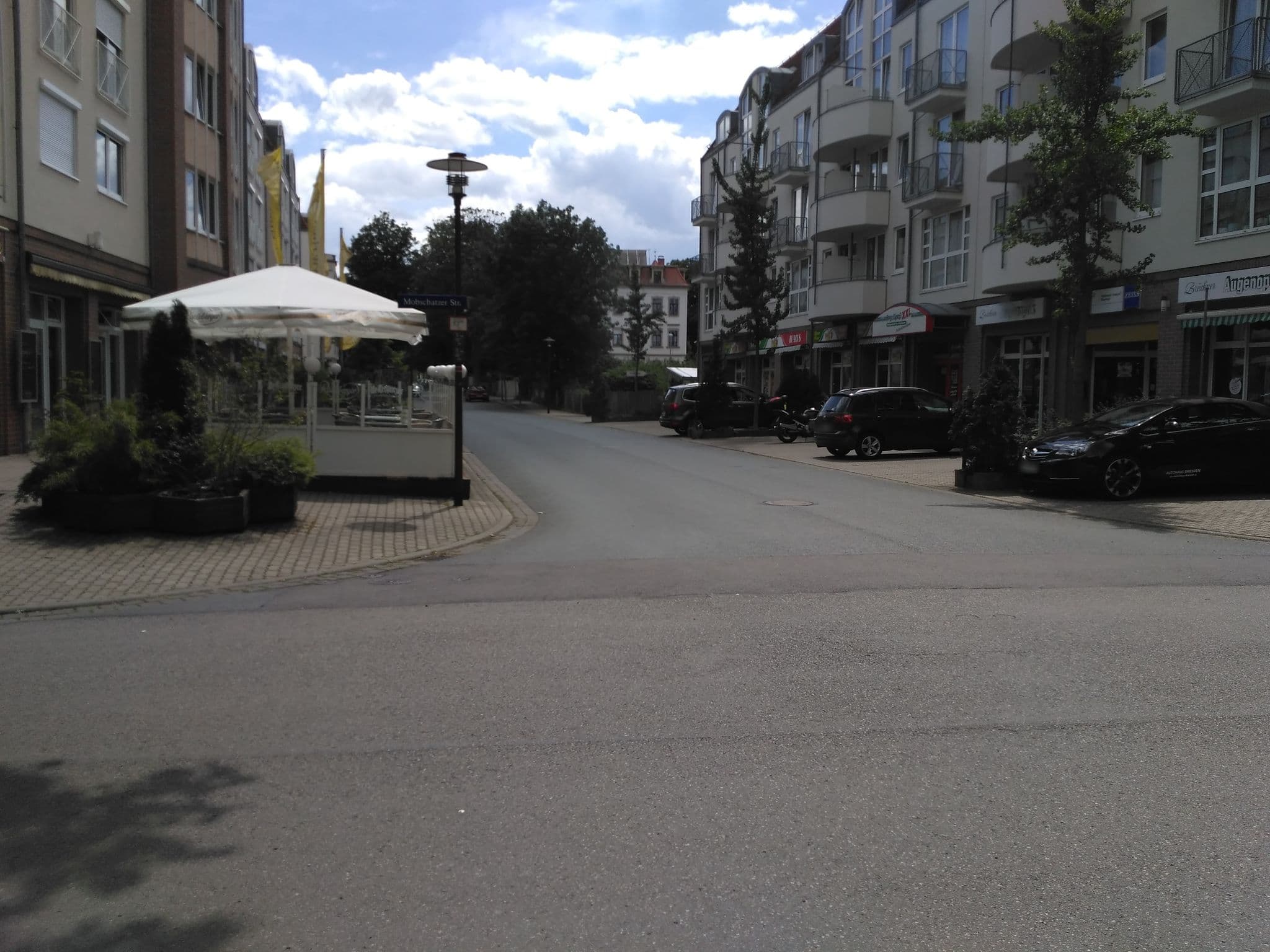 Street view near PARK RESIDENZ Dresden, Gorbitz — © yiro (CC BY-SA · Mapillary)